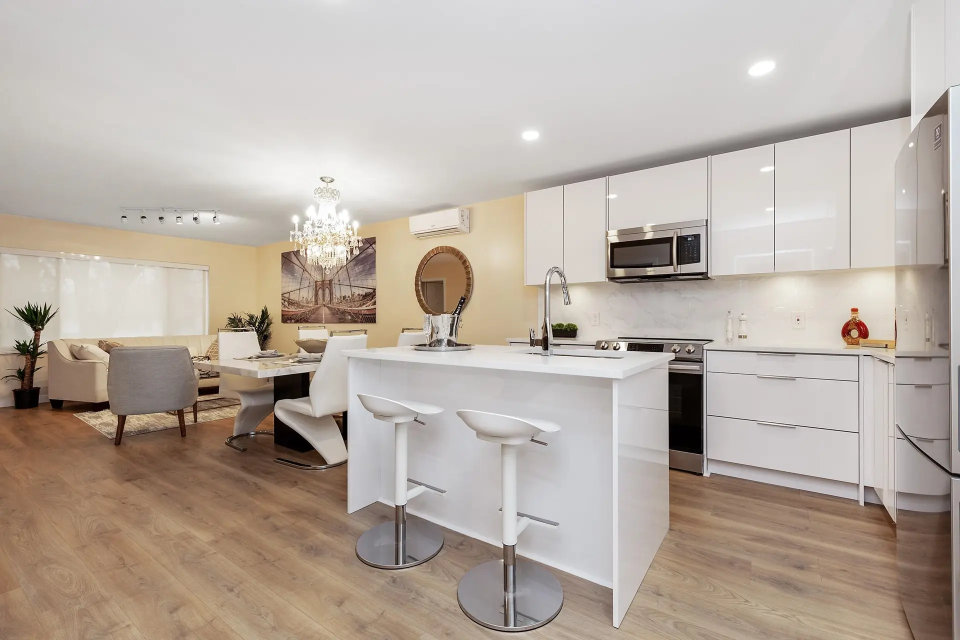 Property at #414 15739 FRASER HIGHWAY, Surrey, BC