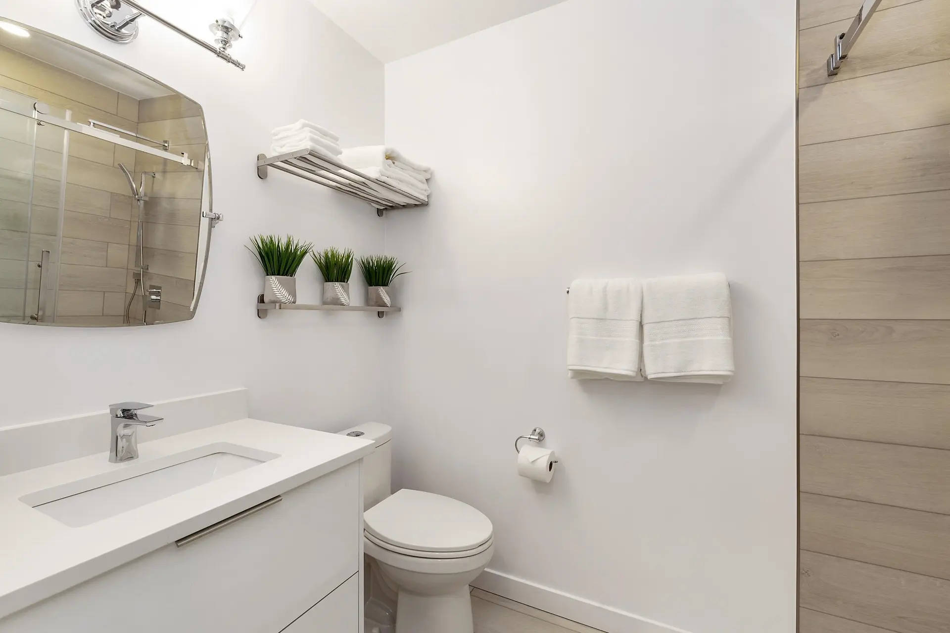 Property at #414 15739 FRASER HIGHWAY, Surrey, BC