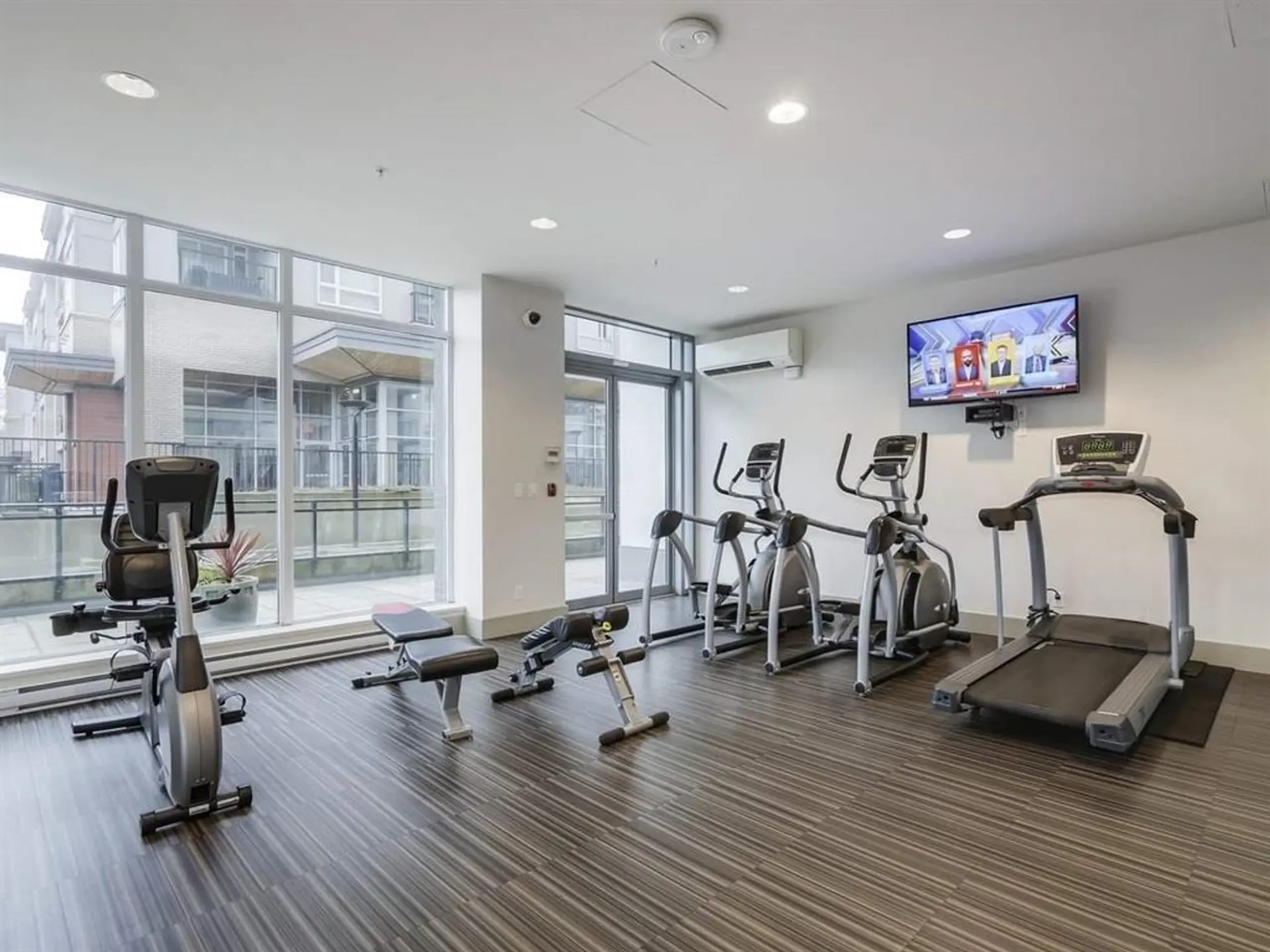 Property at #907 13325 102A AVENUE, Surrey, BC