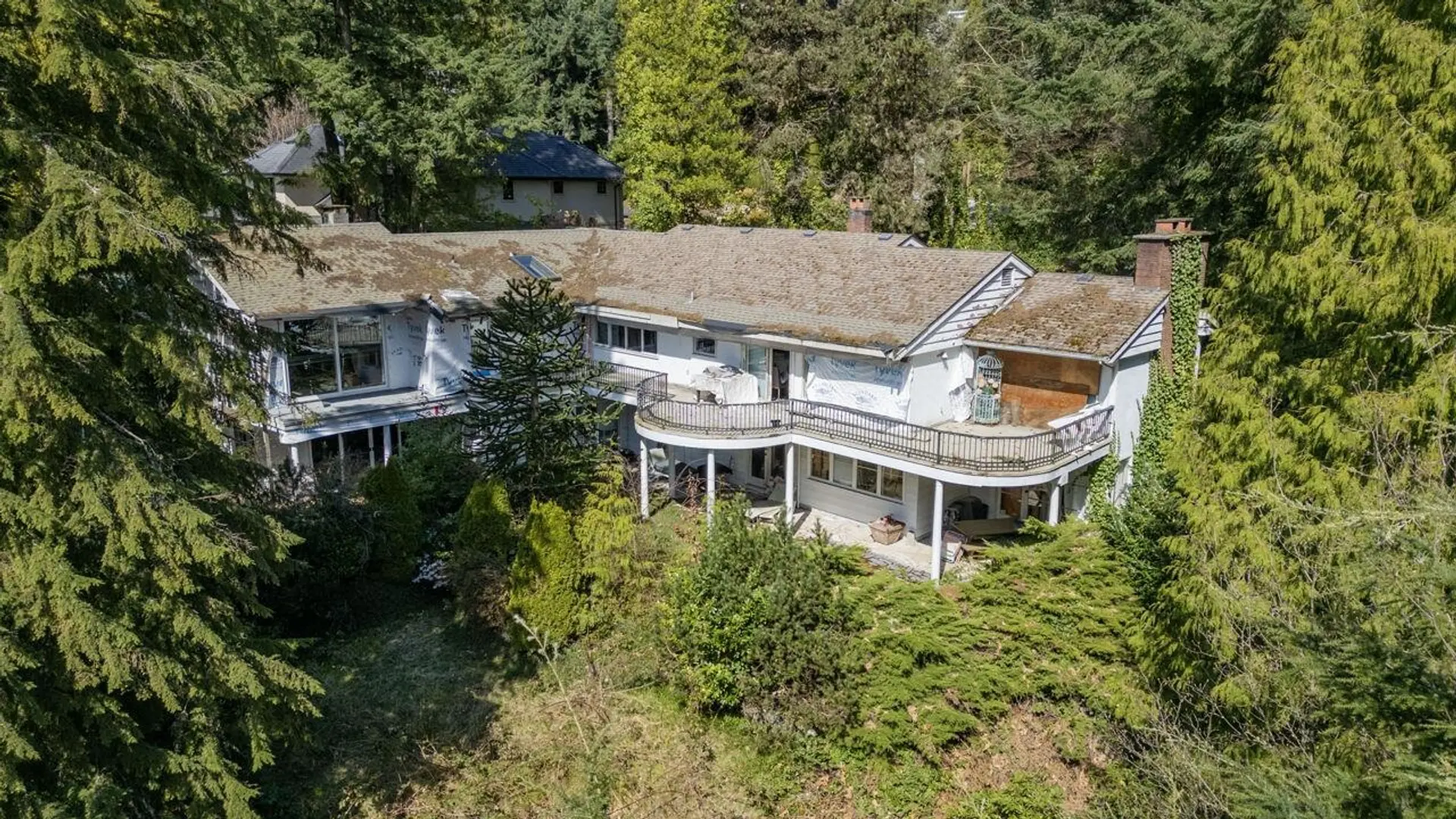 Property at 764 EYREMOUNT DRIVE, West Vancouver, BC