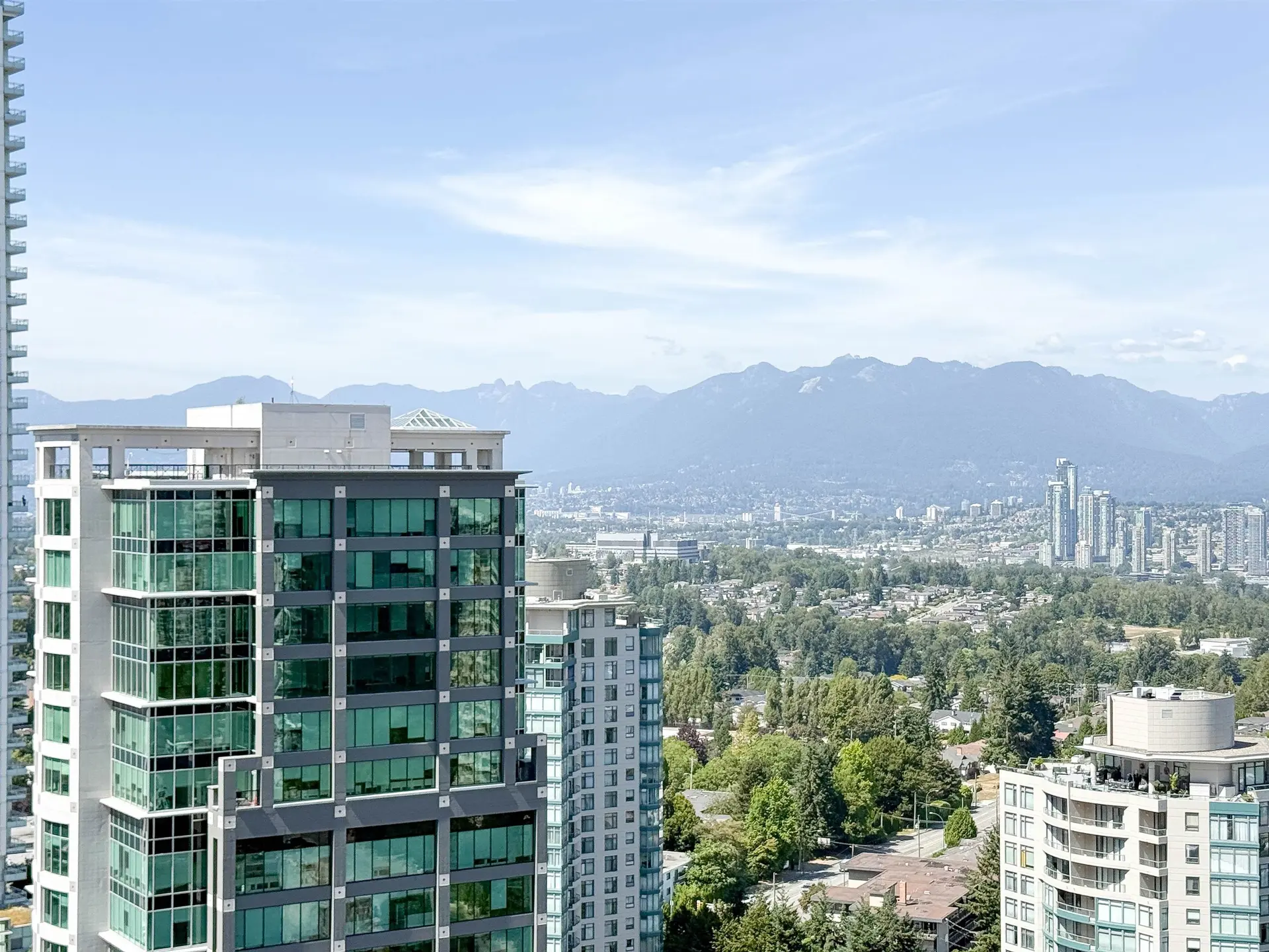 #2602 4688 Kingsway - Image 1