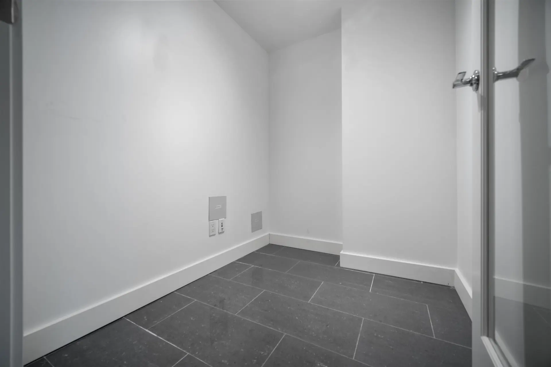 #606 610 Granville Street - Image 6