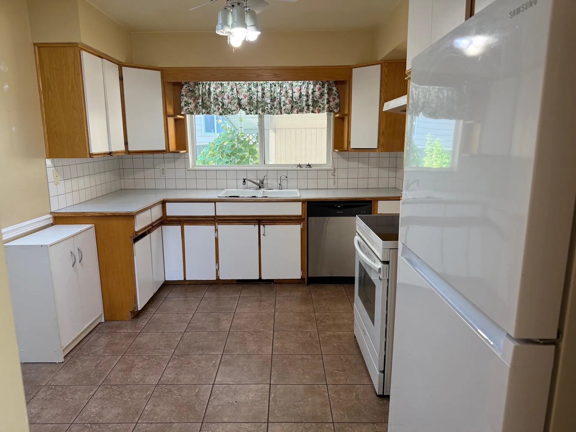 2878 Woodland Street - Image 12