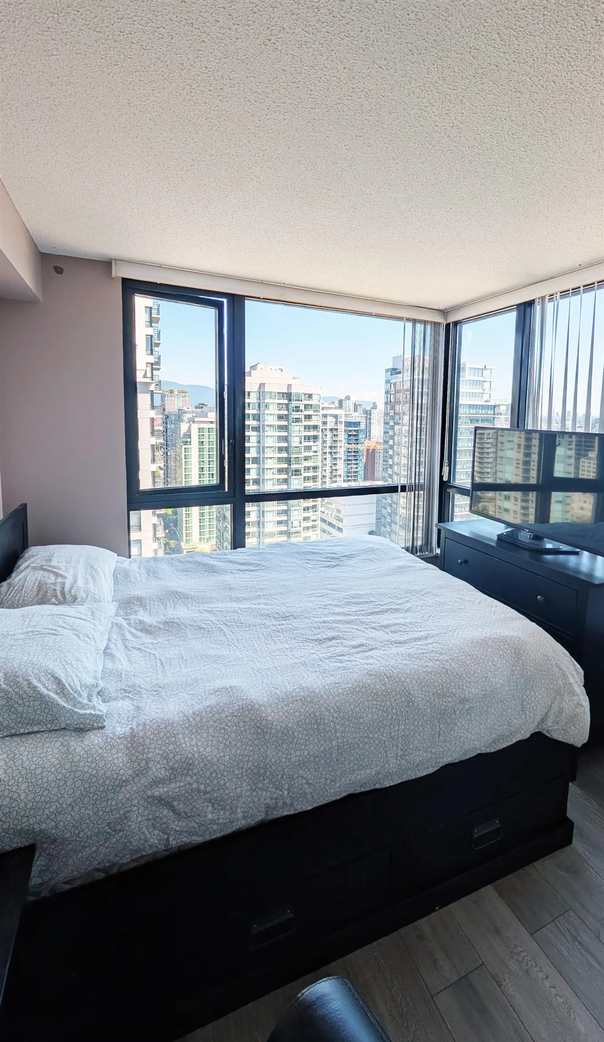 #2705 977 Mainland Street - Image 16
