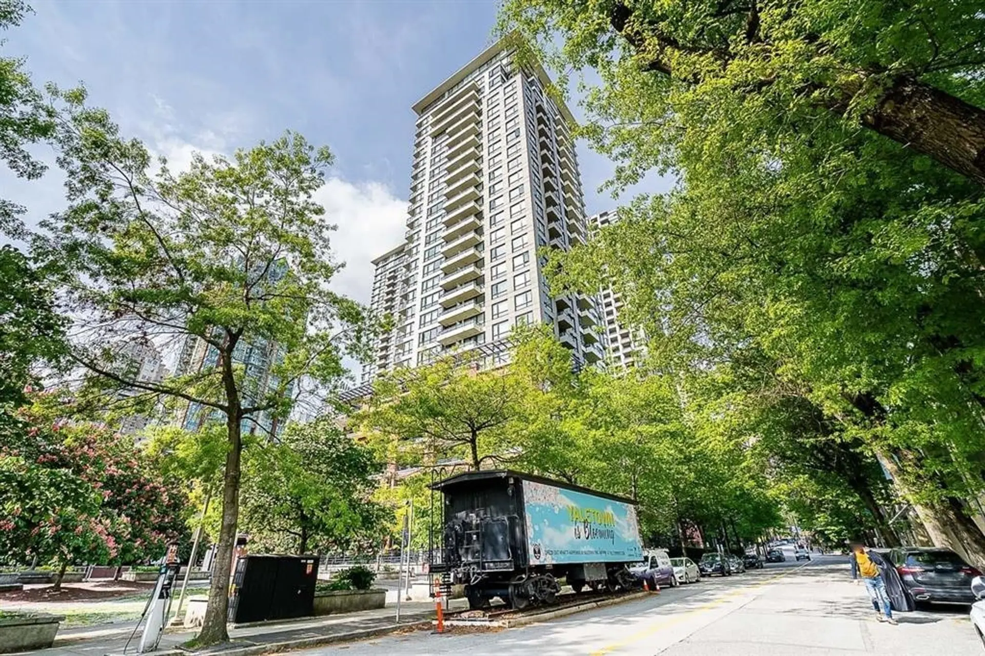 #2705 977 Mainland Street - Image 18