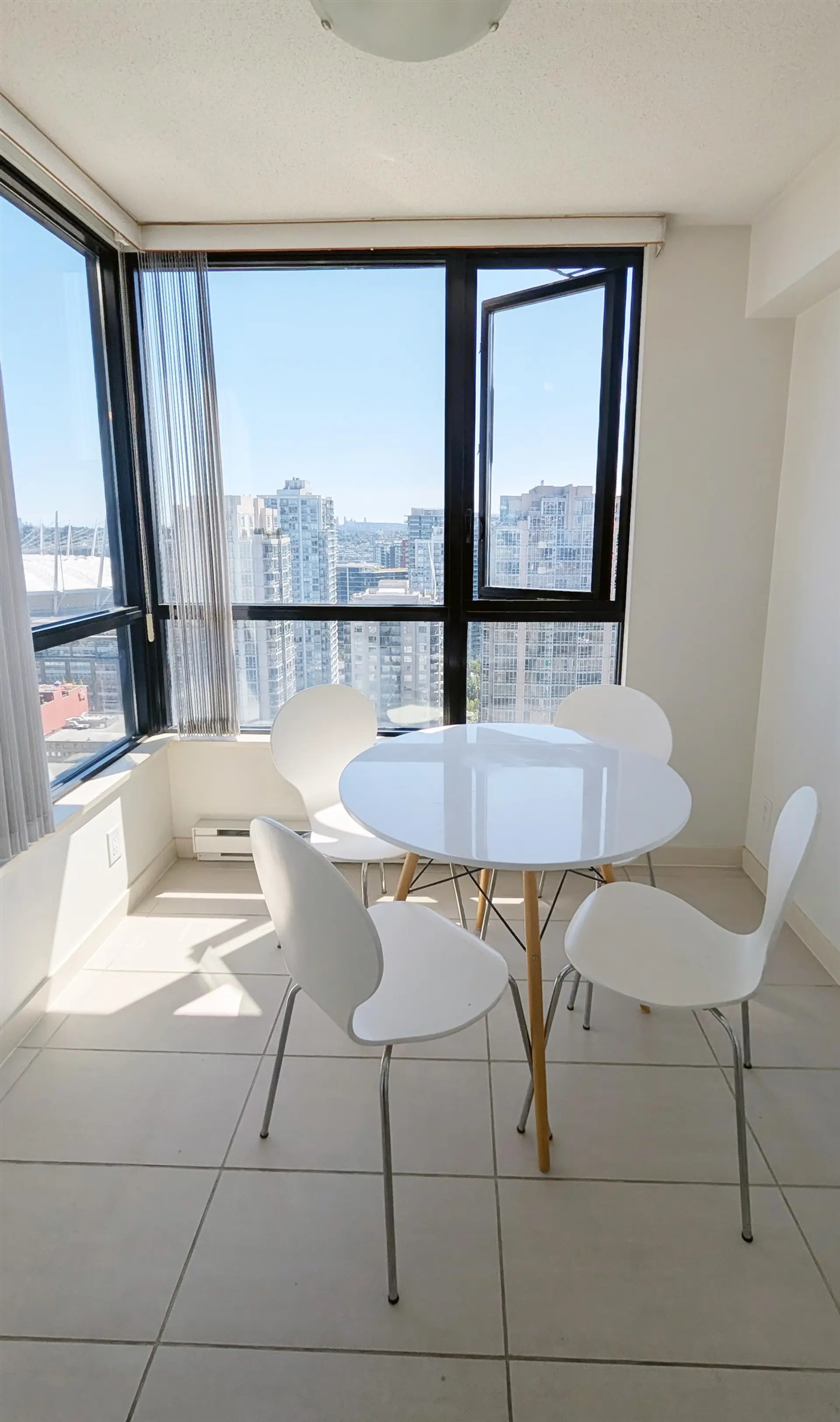 #2705 977 Mainland Street - Image 8