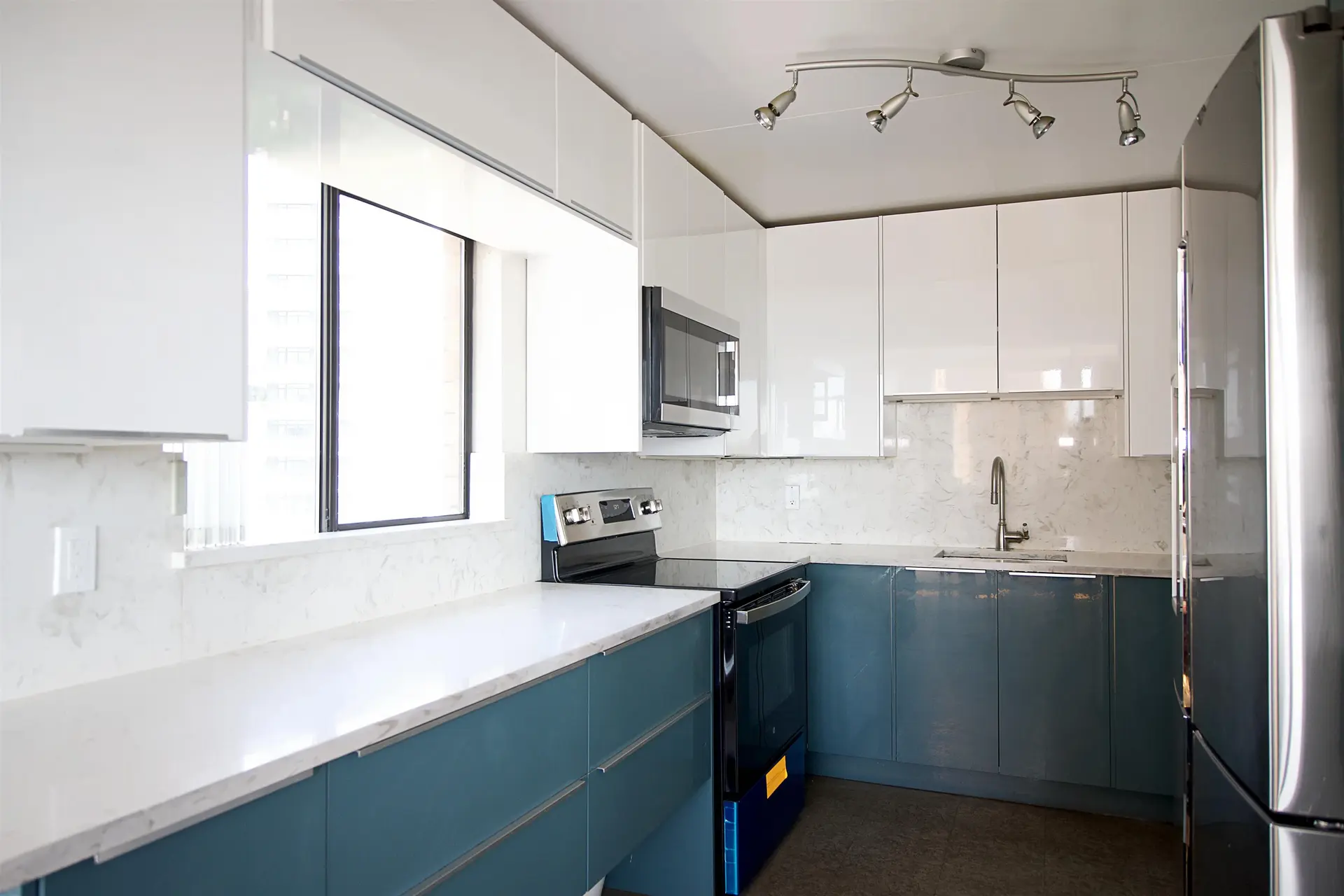 #704 6651 Minoru Boulevard - Image 13