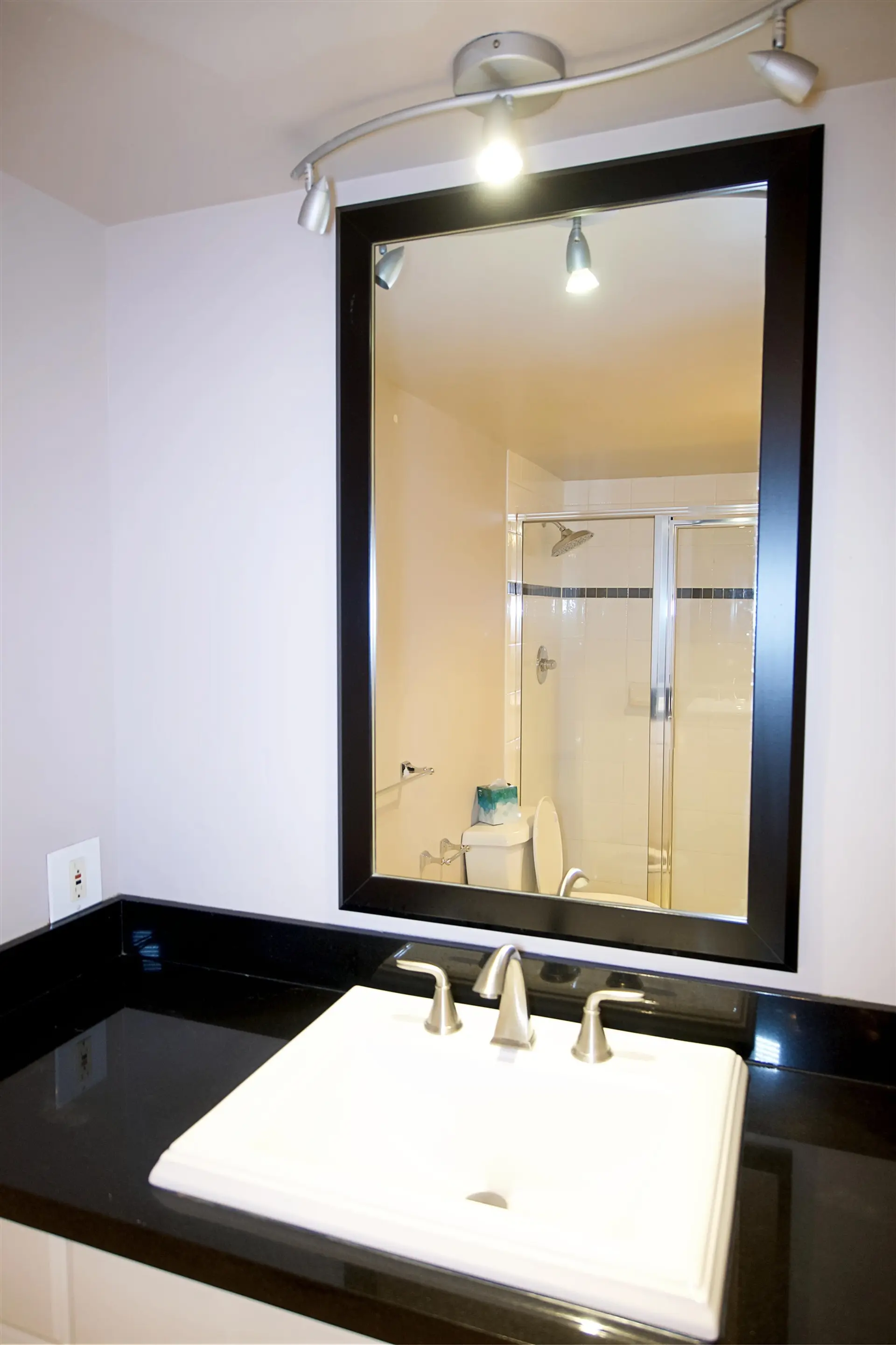 #704 6651 Minoru Boulevard - Image 10