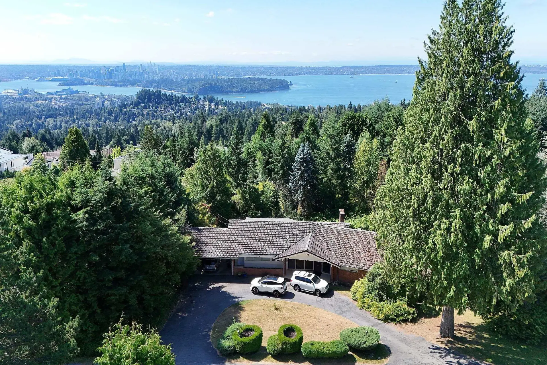 Property at 1084 GROVELAND ROAD, West Vancouver, BC