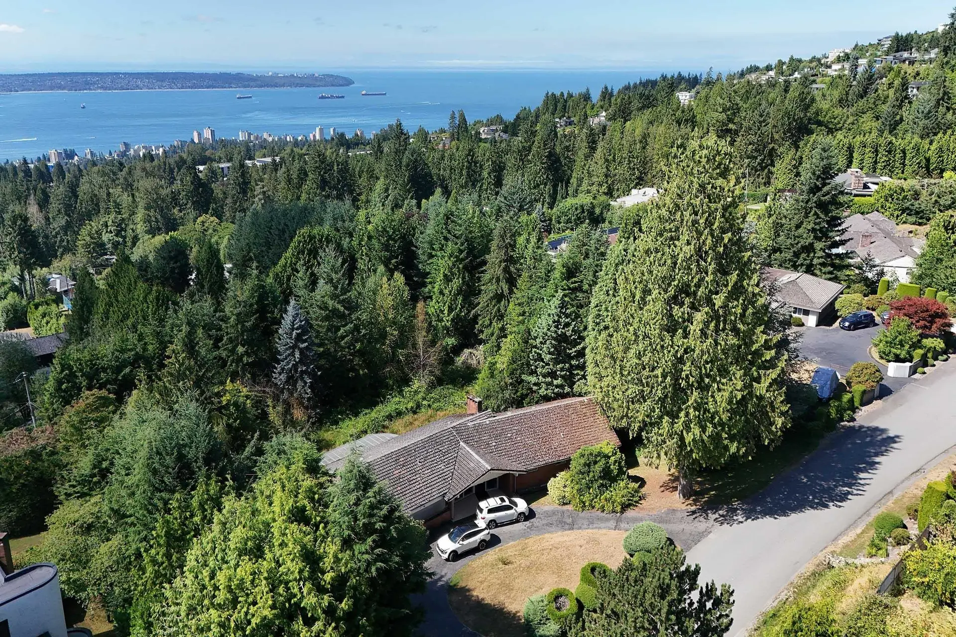 Property at 1084 GROVELAND ROAD, West Vancouver, BC