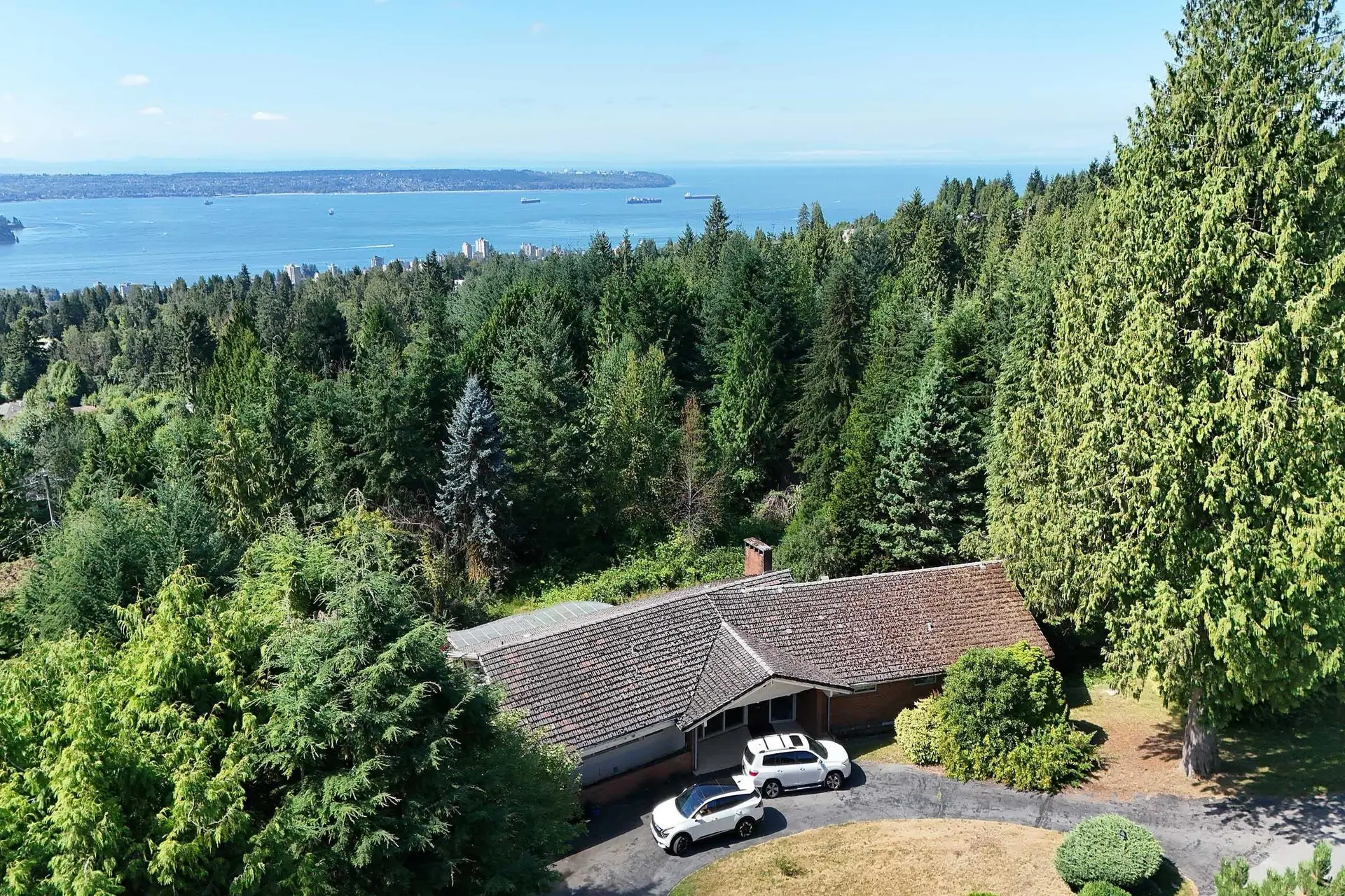 Property at 1084 GROVELAND ROAD, West Vancouver, BC