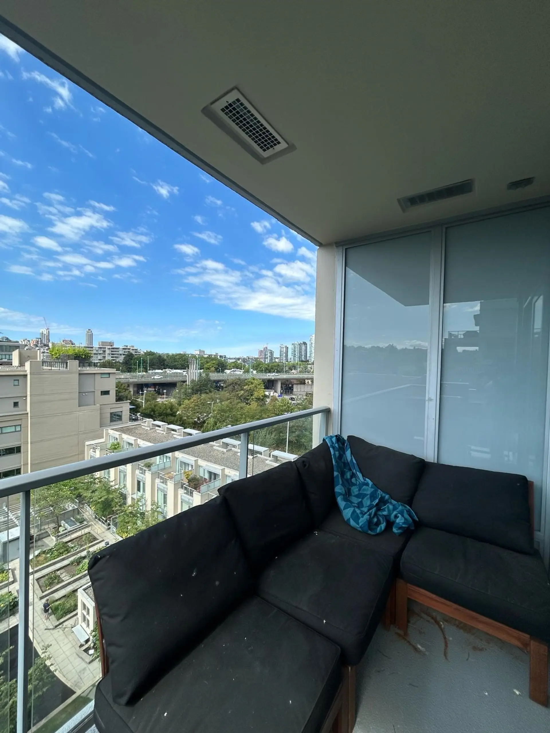 #907 1833 Crowe Street - Image 4