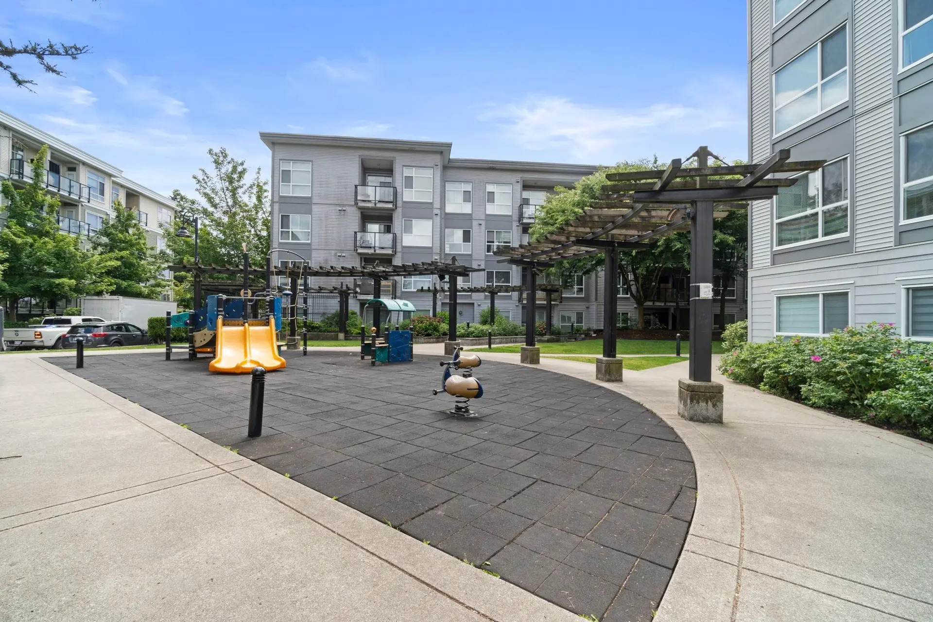 Property at #322 13728 108 AVENUE, Surrey, BC