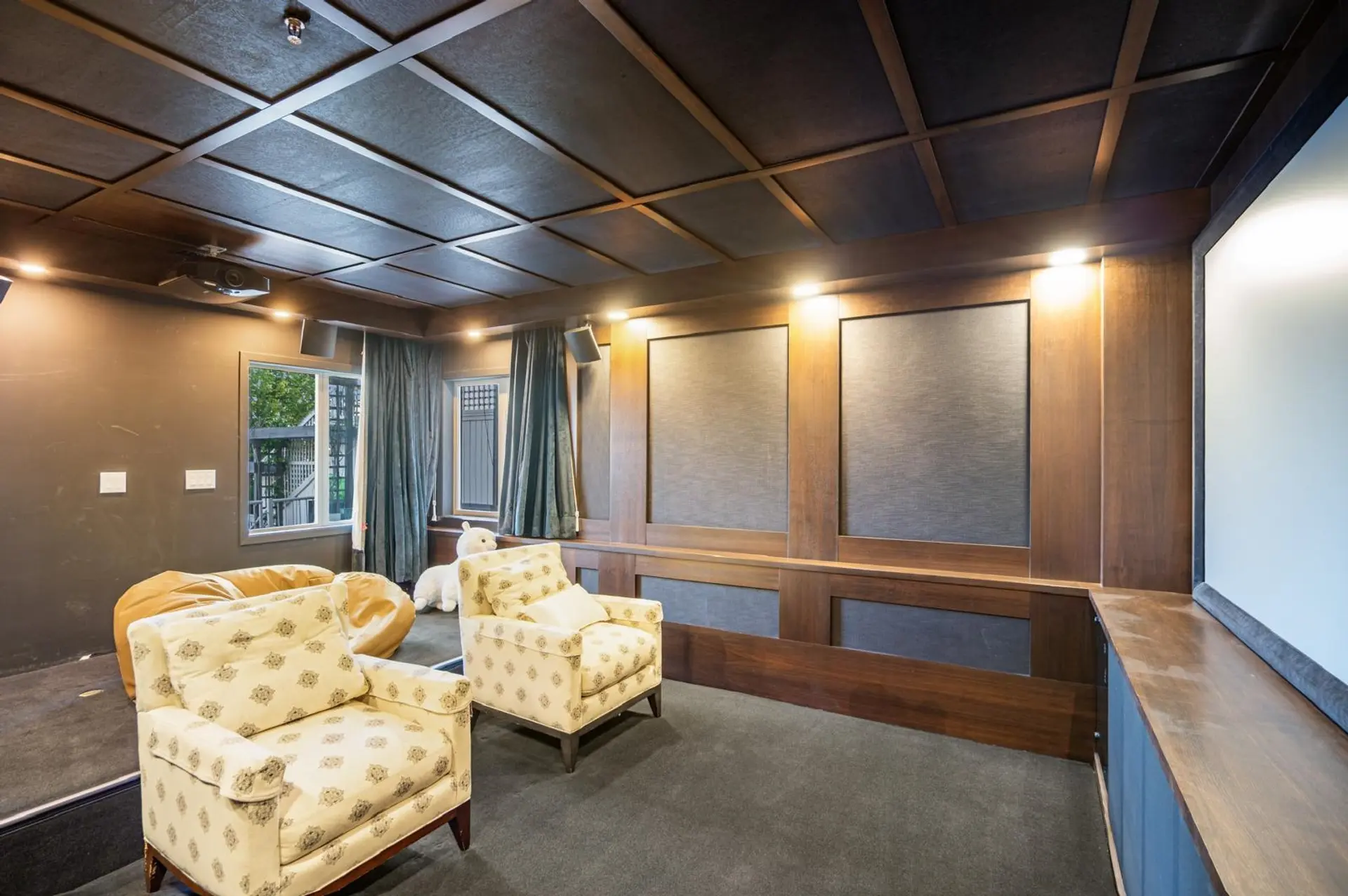 Property at 1526 CHIPPENDALE COURT, West Vancouver, BC