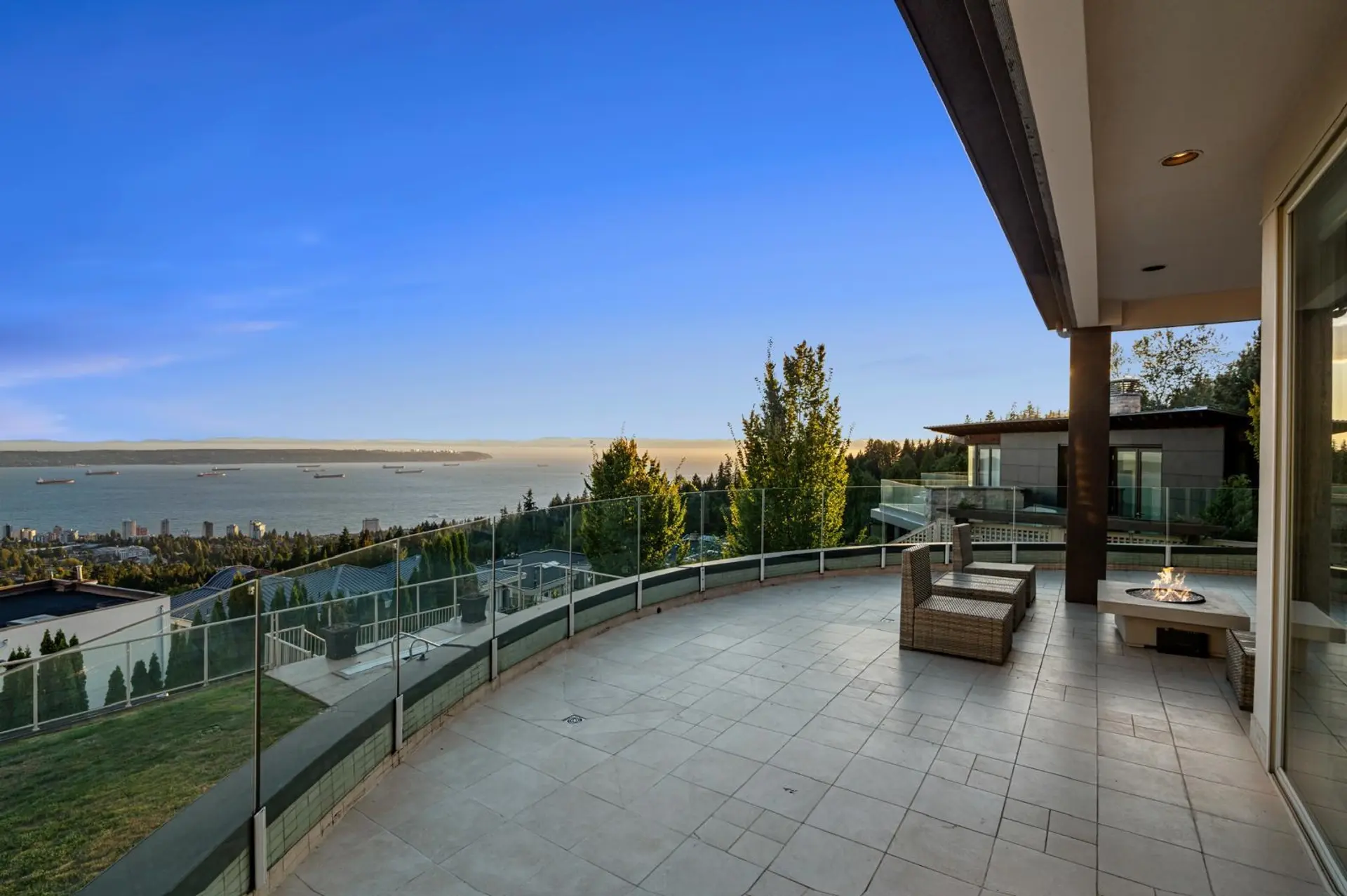 Property at 1526 CHIPPENDALE COURT, West Vancouver, BC