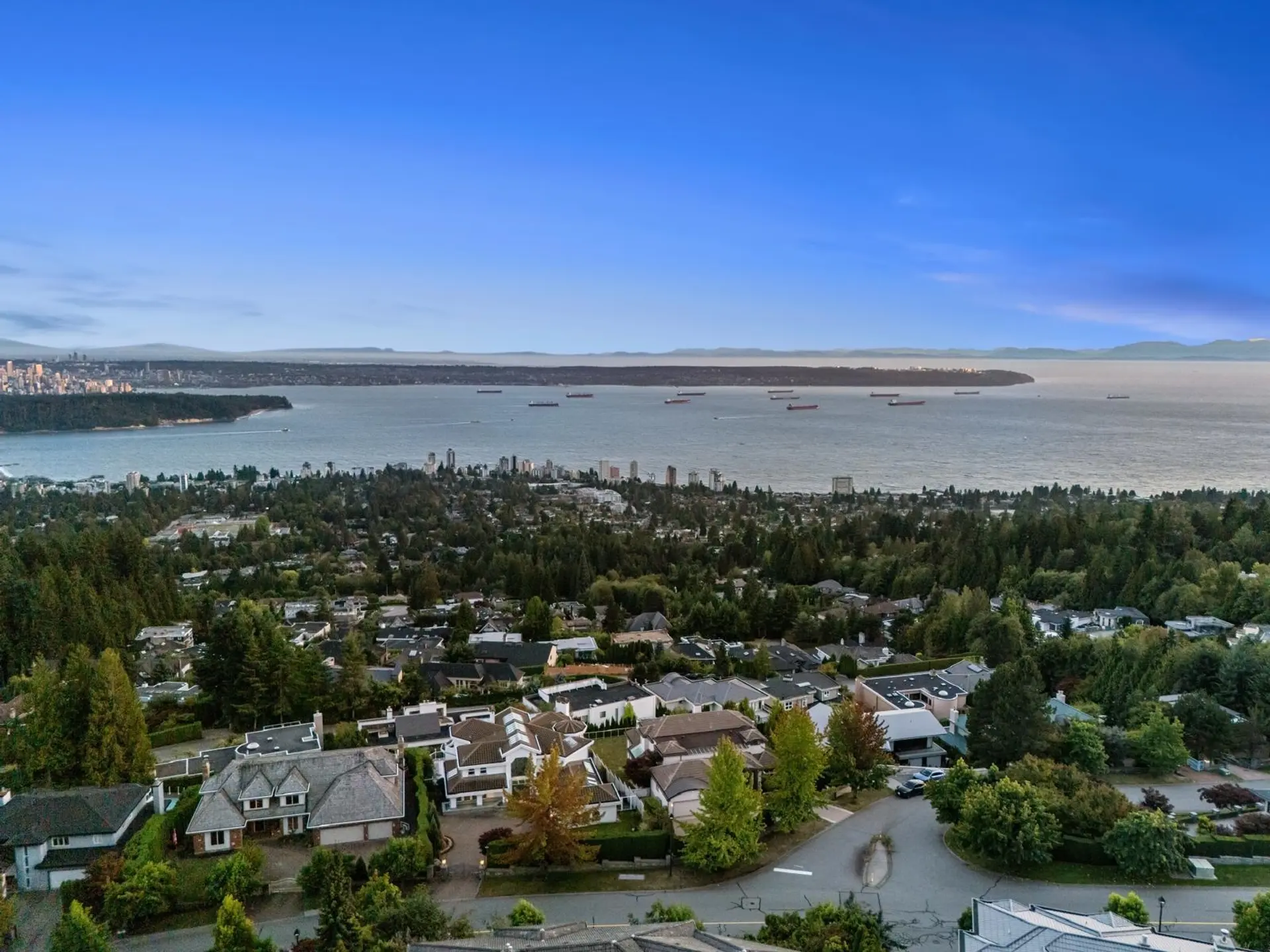 Property at 1526 CHIPPENDALE COURT, West Vancouver, BC