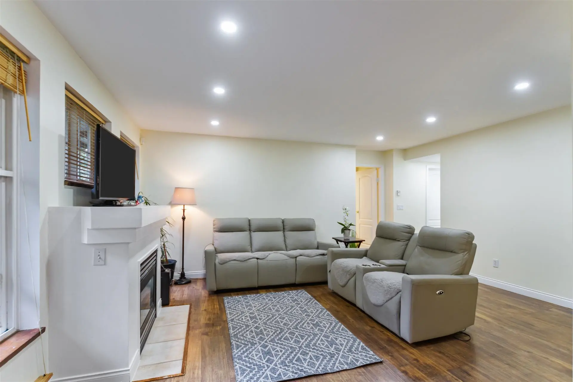 #35 1561 Booth Avenue - Image 3