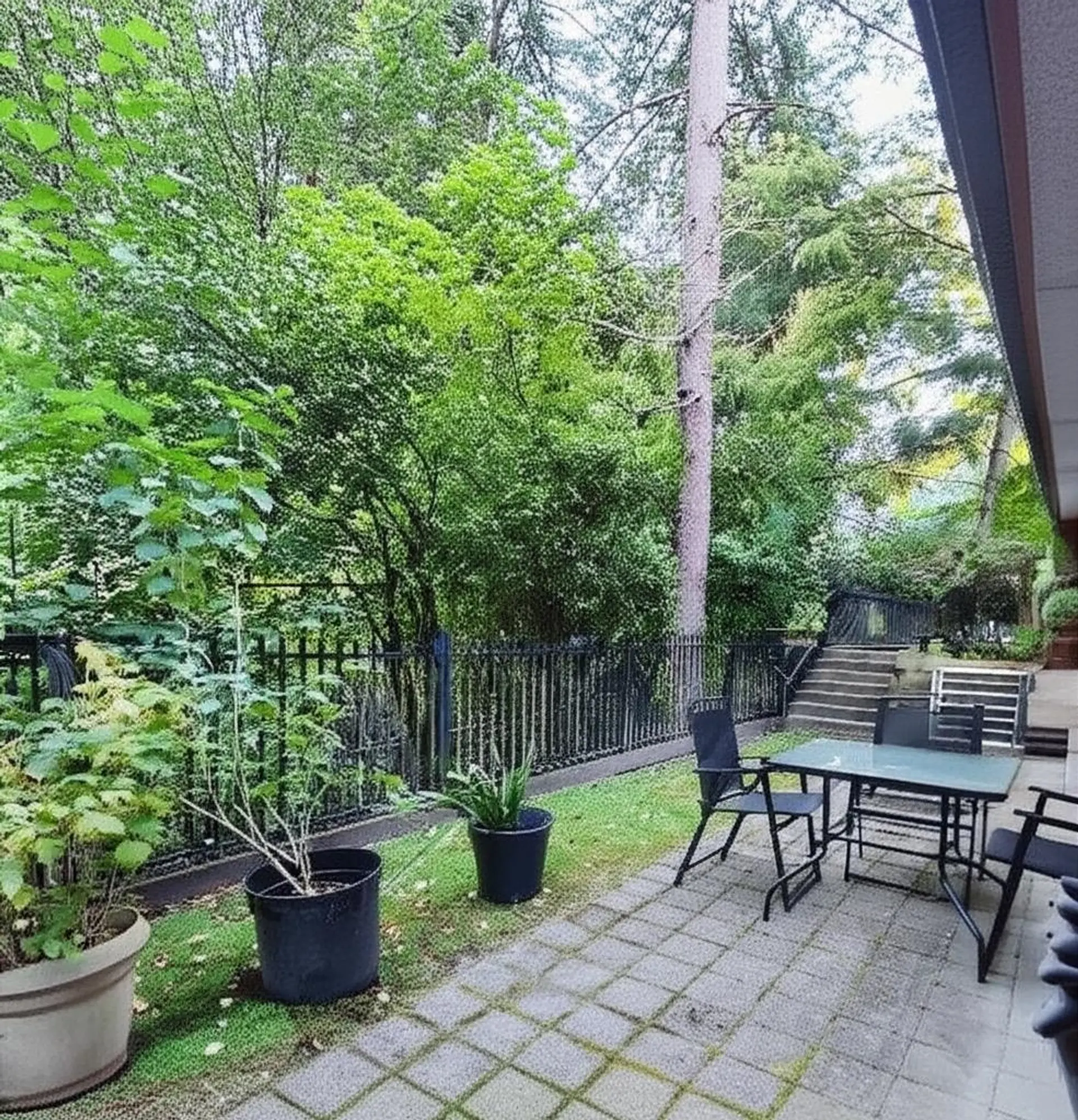 #35 1561 Booth Avenue - Image 10