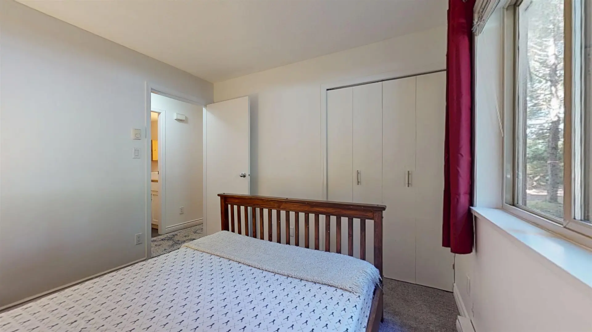 #101 3070 Hillcrest Drive - Image 6