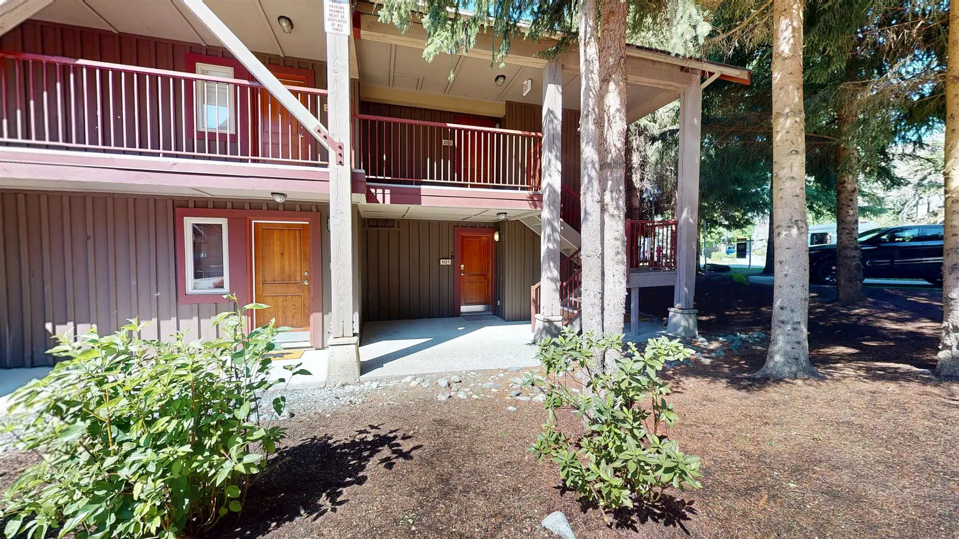 #101 3070 Hillcrest Drive - Image 13