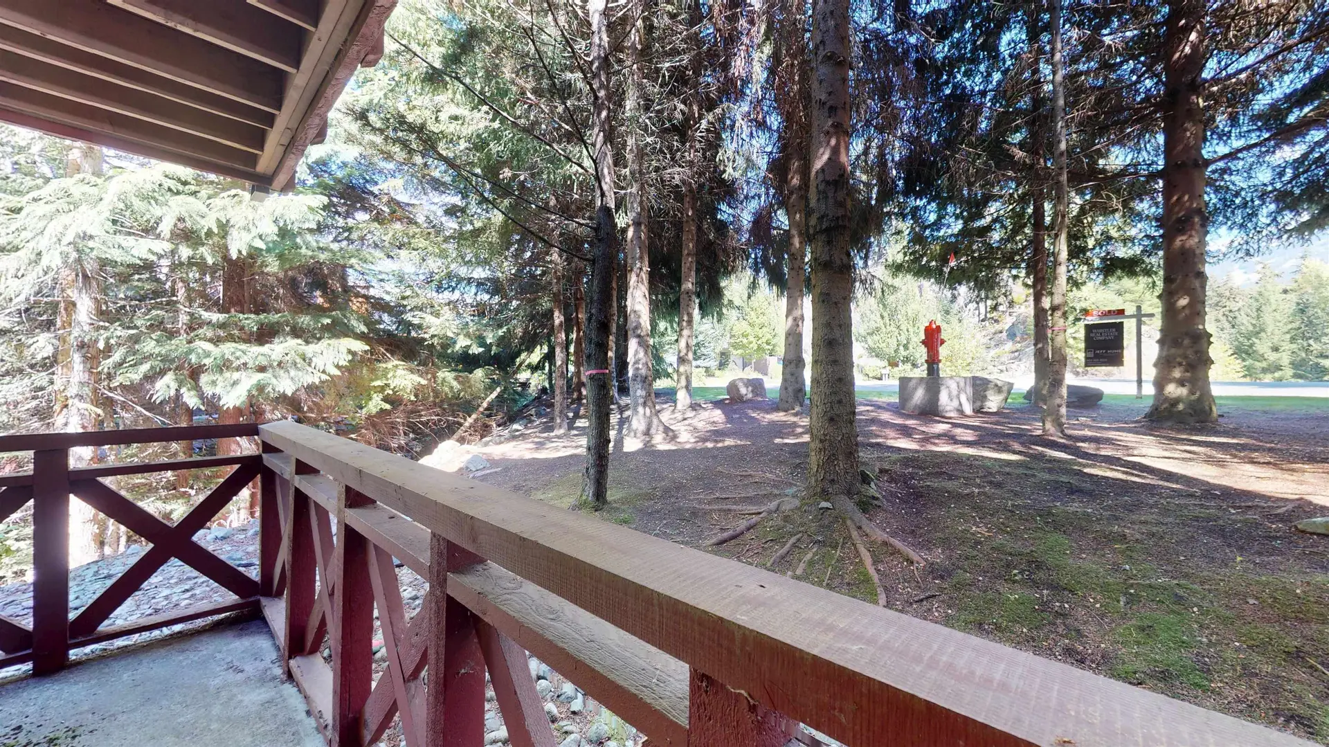 #101 3070 Hillcrest Drive - Image 11