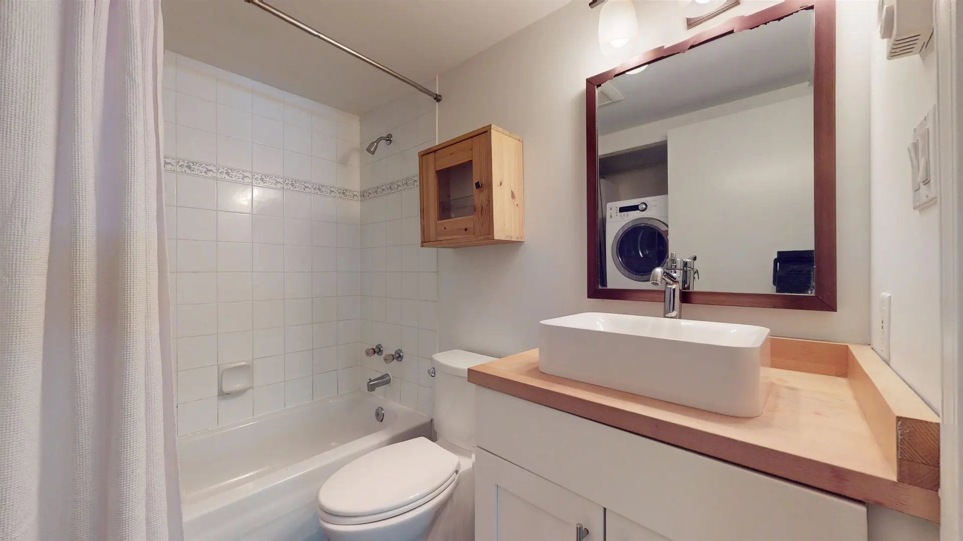 #101 3070 Hillcrest Drive - Image 8