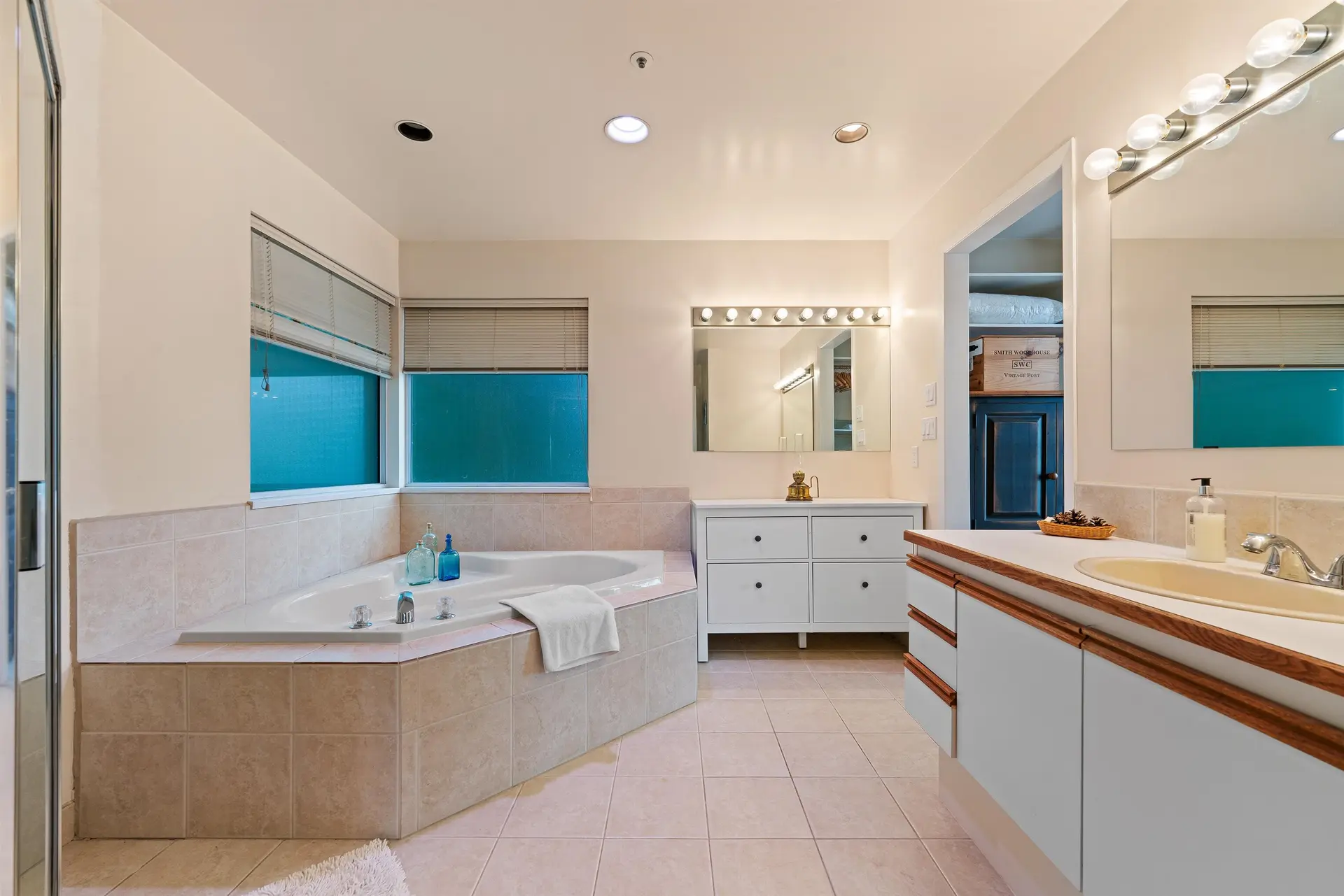 5834 Eagle Island - Image 10