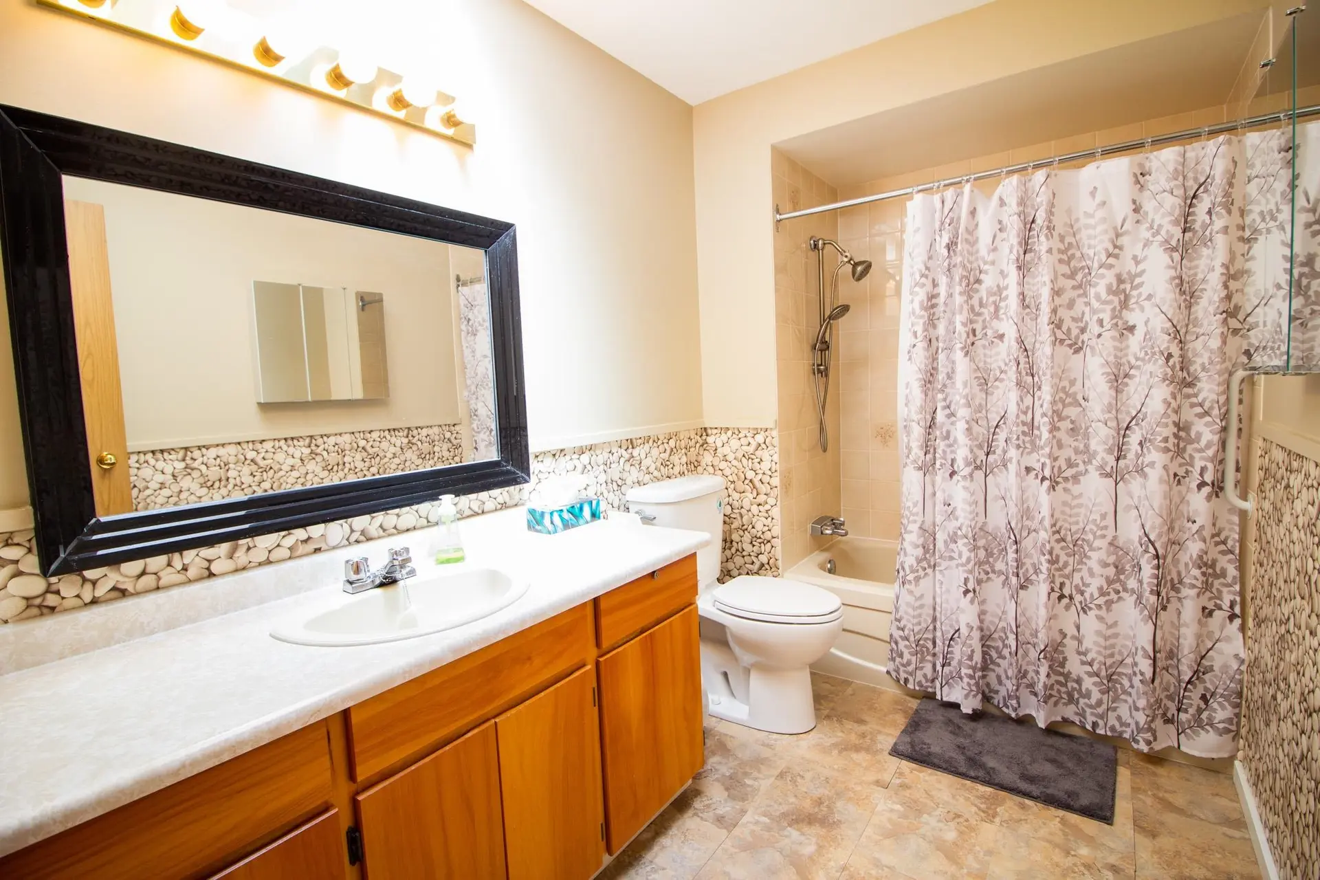 #4 815 North Road - Image 15