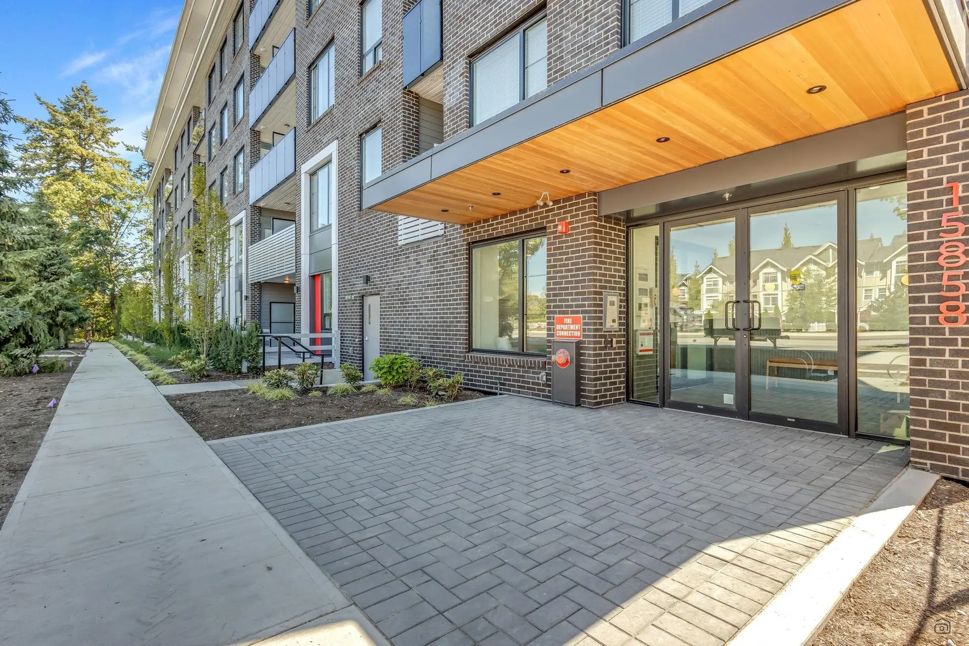 #316 15858 Fraser Highway - Image 1