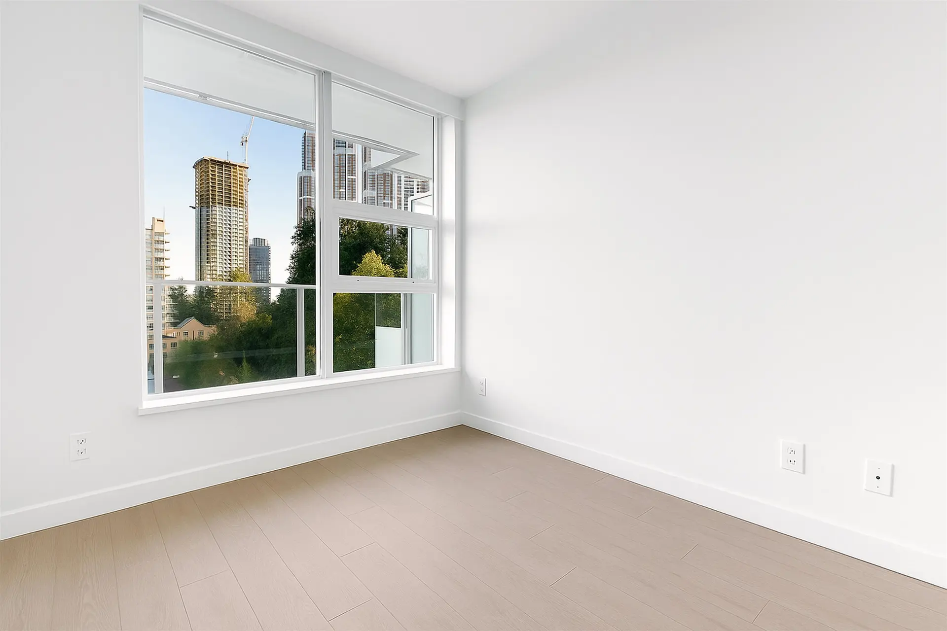 #805 13768 100 Avenue - Image 4