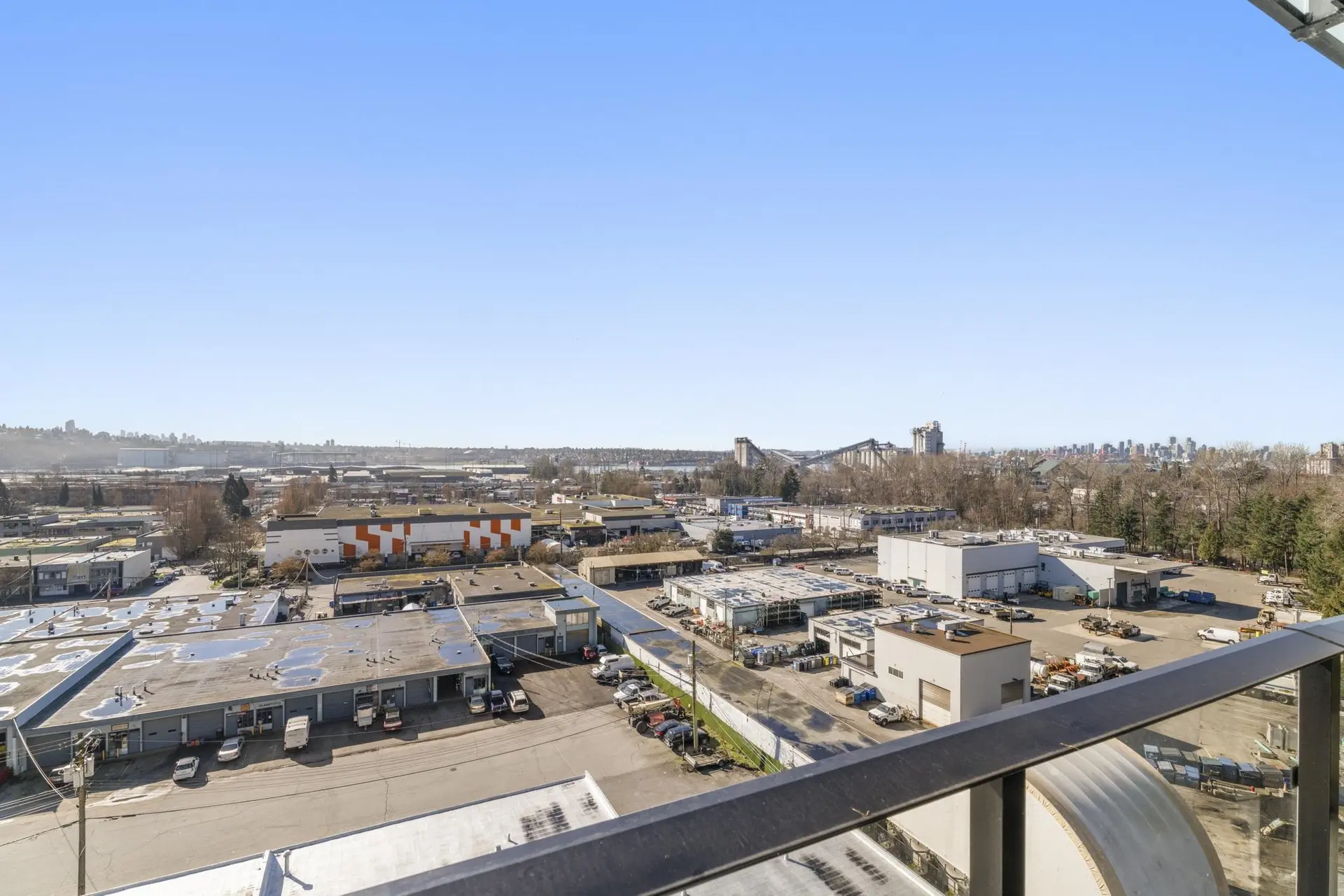#1004 1401 Hunter Street - Image 6