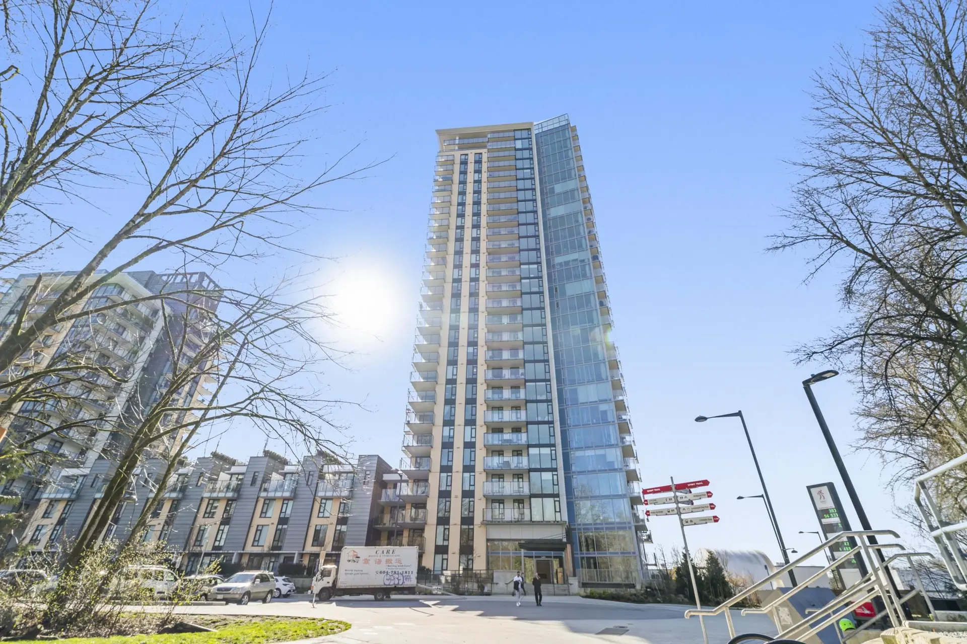 #1004 1401 Hunter Street - Image 1
