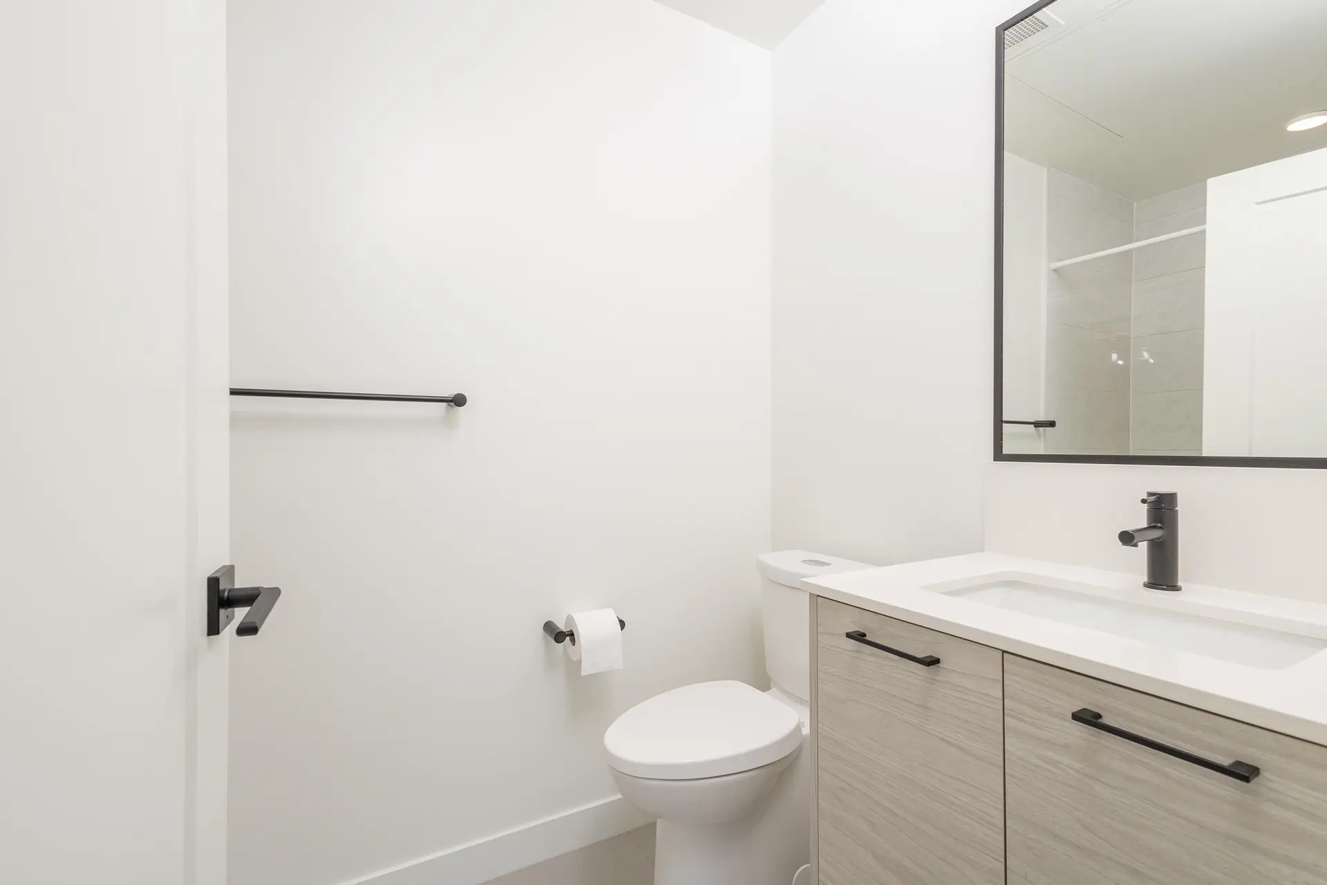 #D508 8327 201 Street - Image 9