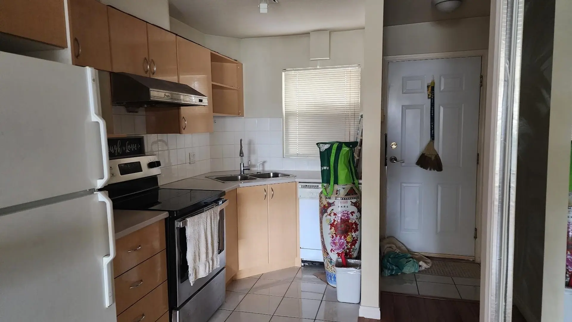 #423 2238 Kingsway - Image 18