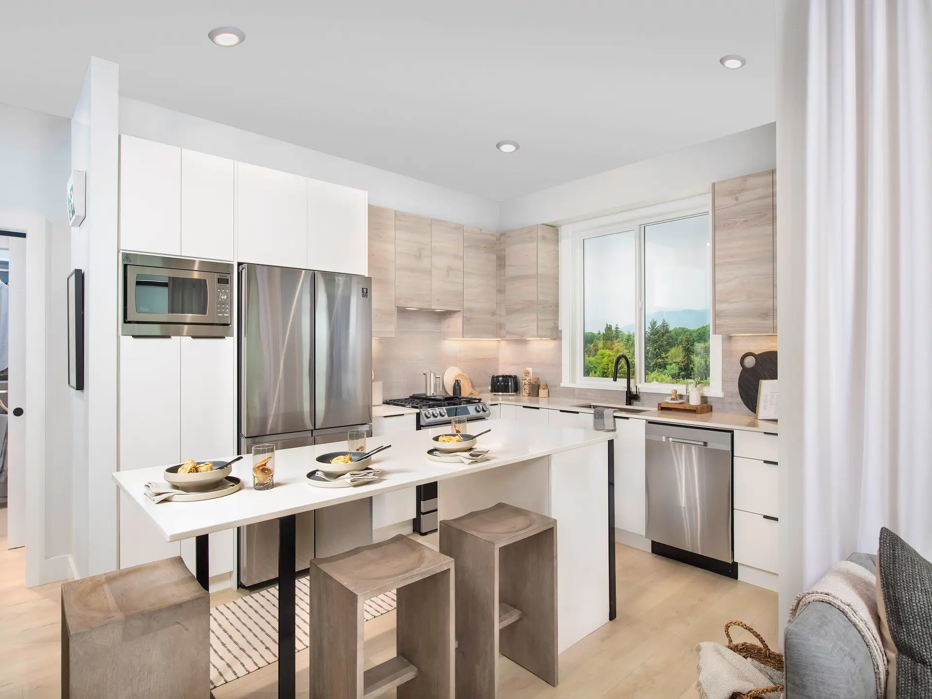 Property at #301 30494 CARDINAL AVENUE, Abbotsford, BC