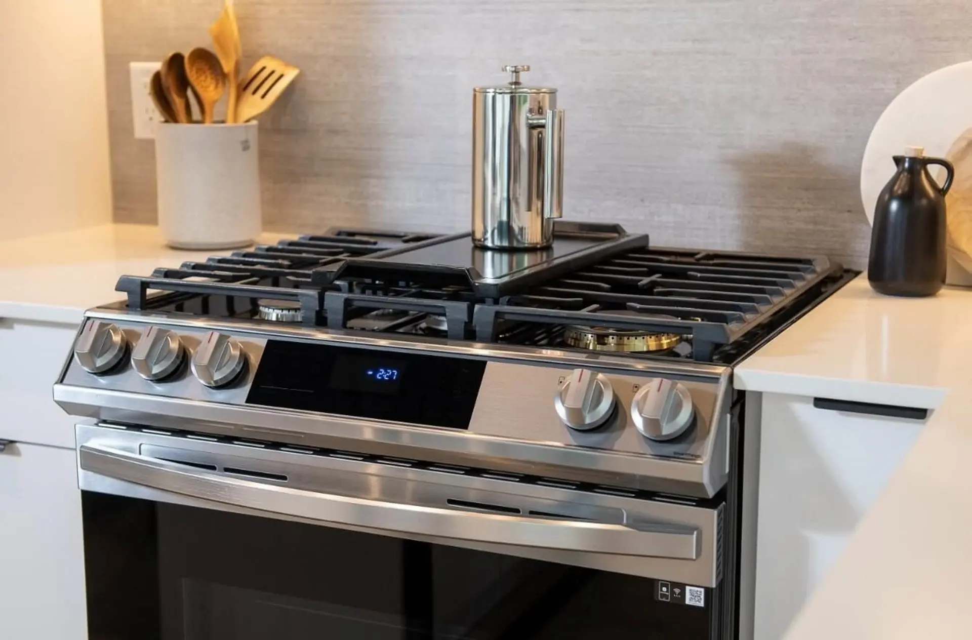 Property at #301 30494 CARDINAL AVENUE, Abbotsford, BC