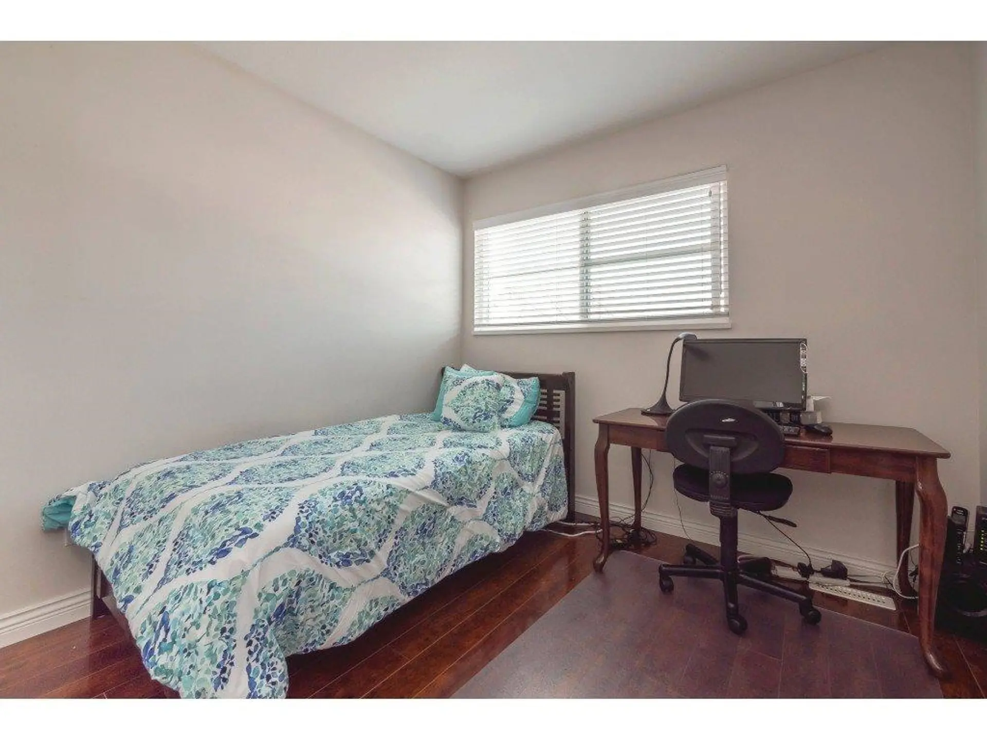 #53 758 Riverside Drive - Image 16
