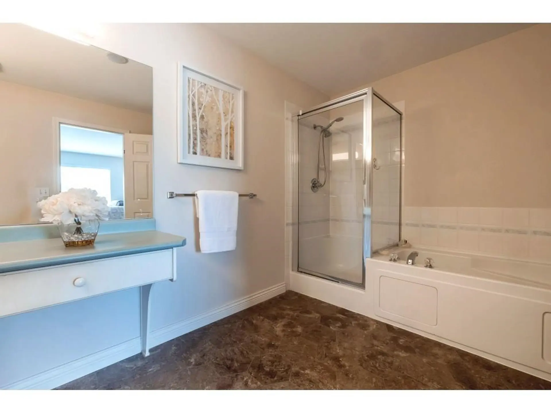 #53 758 Riverside Drive - Image 14