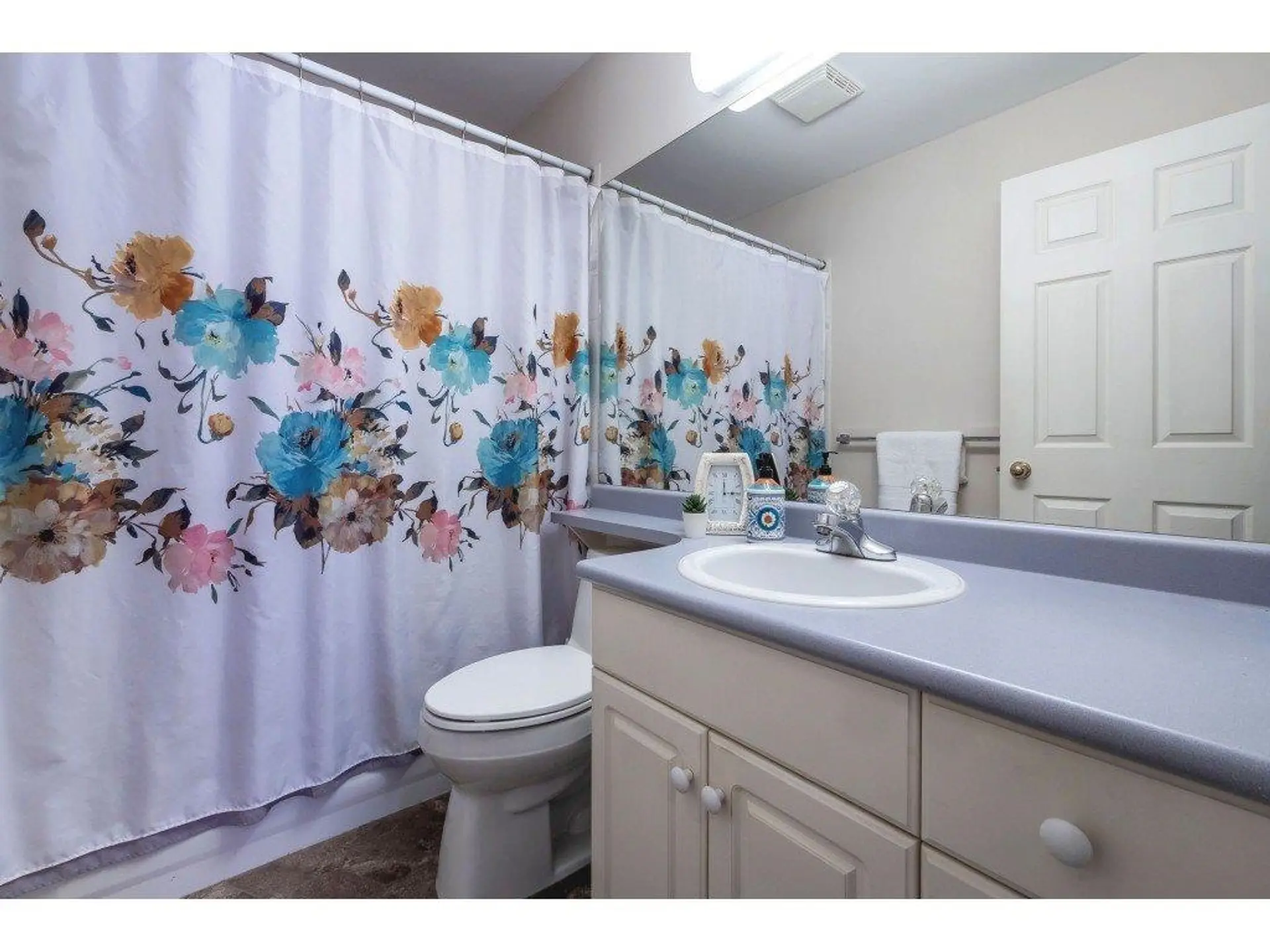 #53 758 Riverside Drive - Image 15