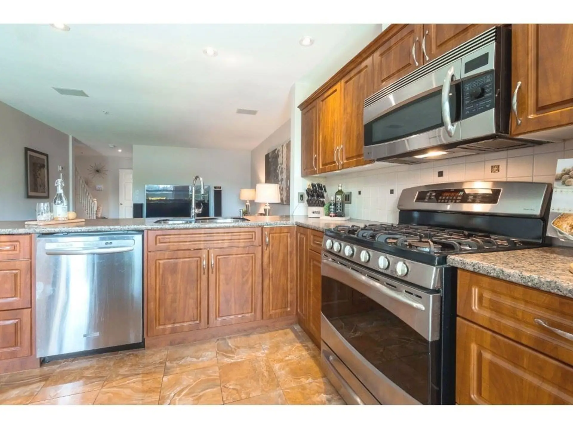 #53 758 Riverside Drive - Image 4