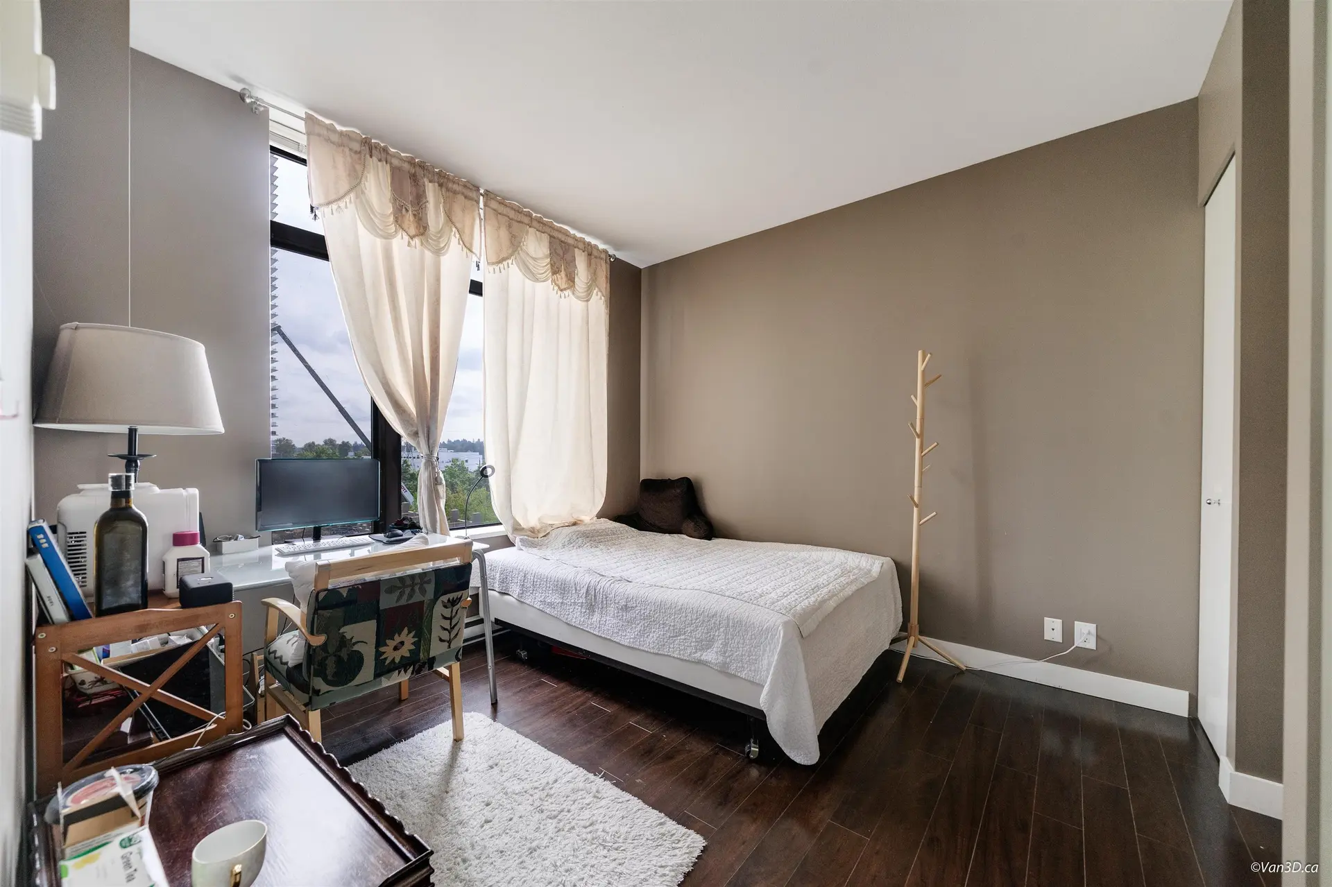 #506 2345 Madison Avenue - Image 15