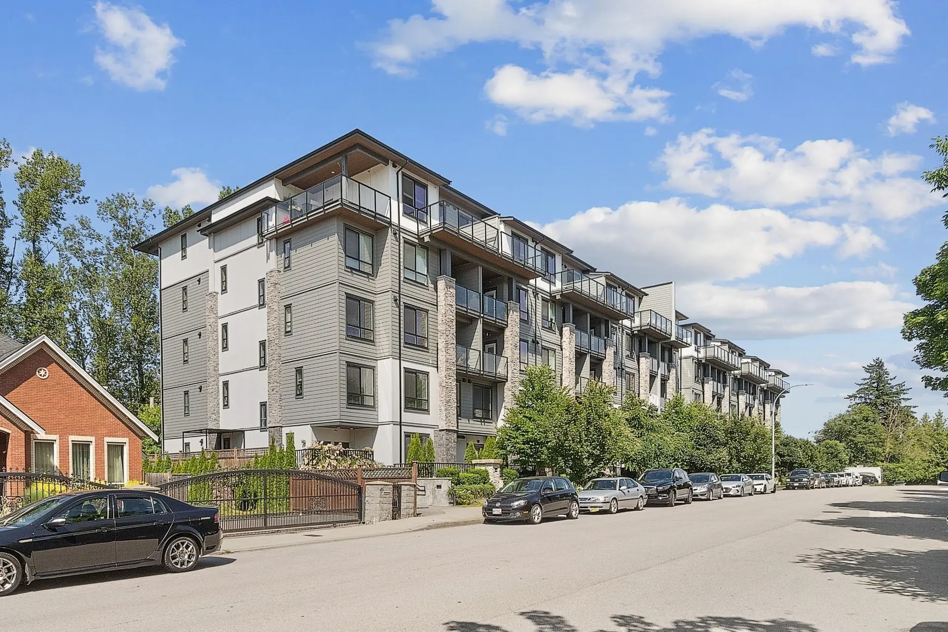 #520 15351 101 Avenue - Image 1