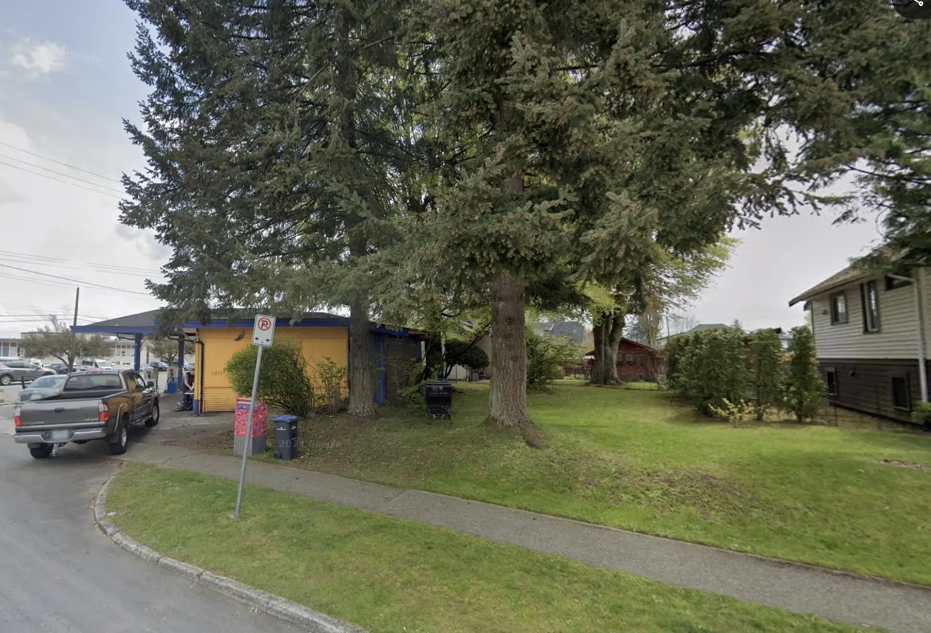 Property at 916 EIGHTH STREET, New Westminster, BC