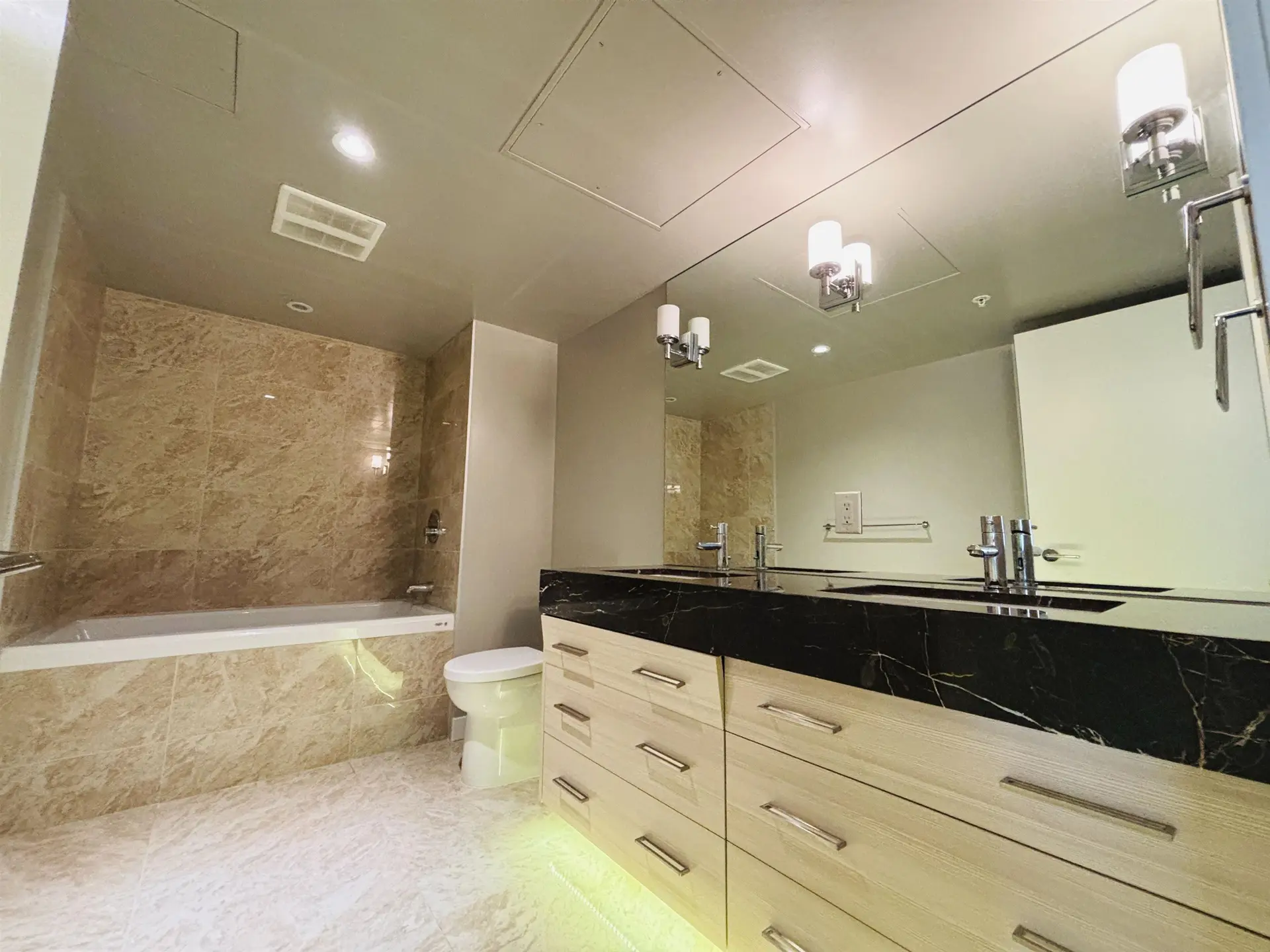 Property at #1808 6288 NO. 3 ROAD, Richmond, BC