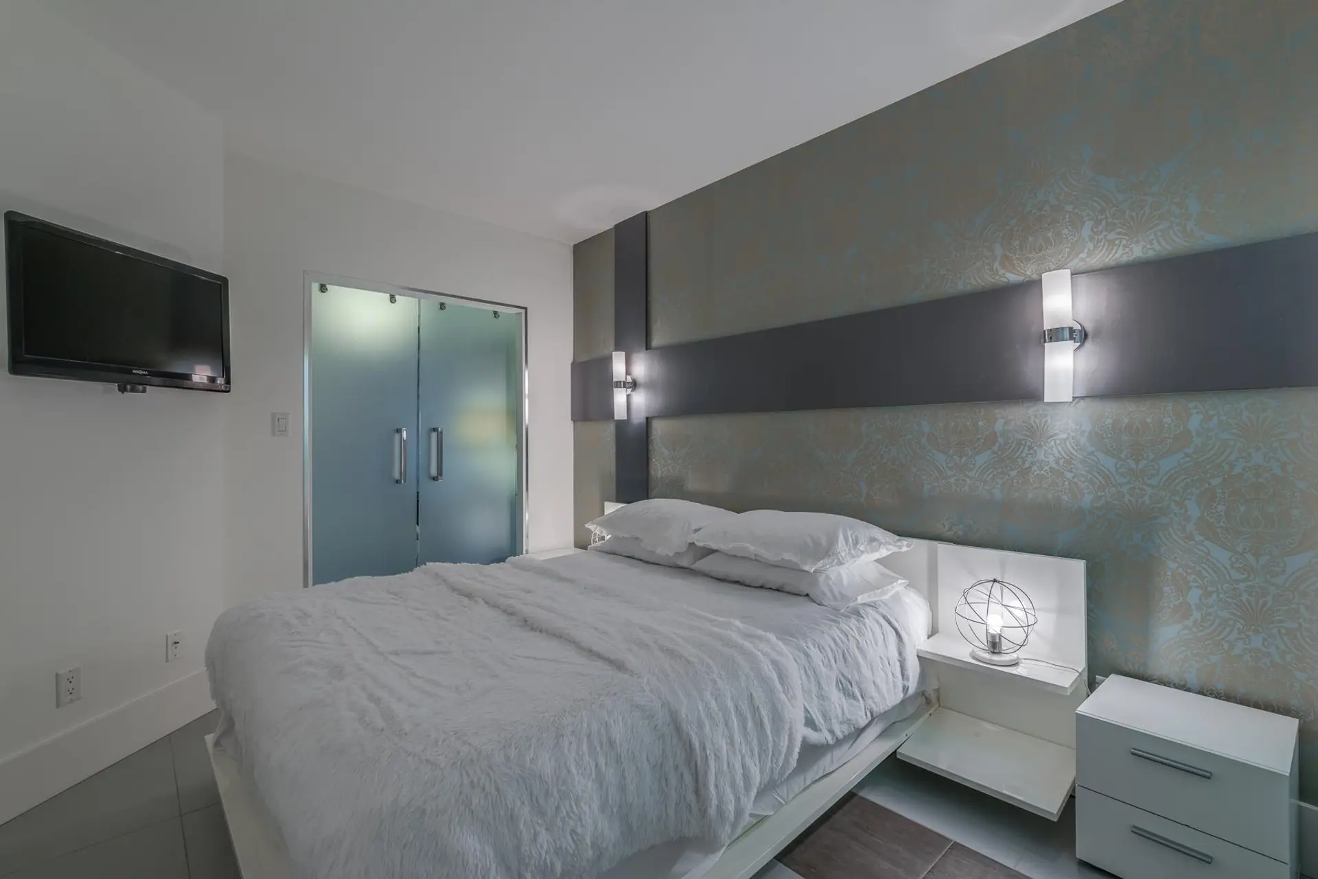 #203 1177 Hornby Street - Image 13