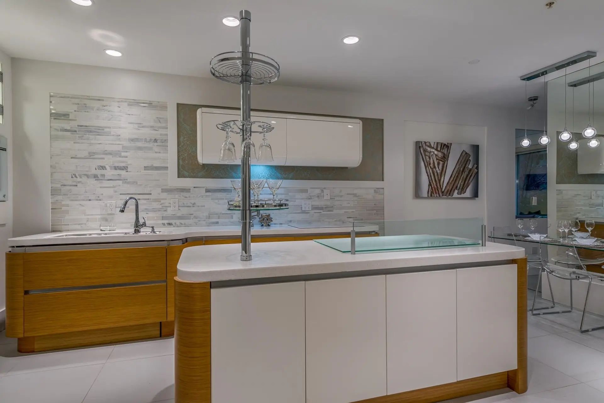 #203 1177 Hornby Street - Image 9