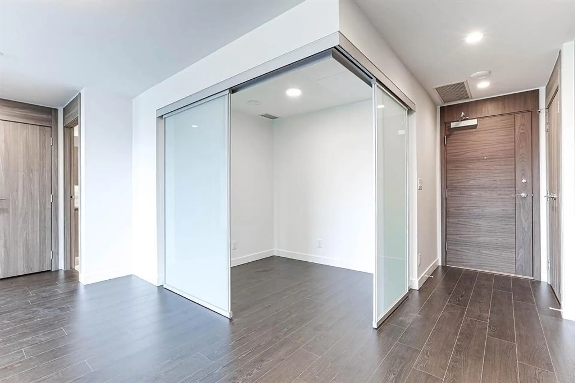 Property at #3403 4880 LOUGHEED HIGHWAY, Burnaby, BC