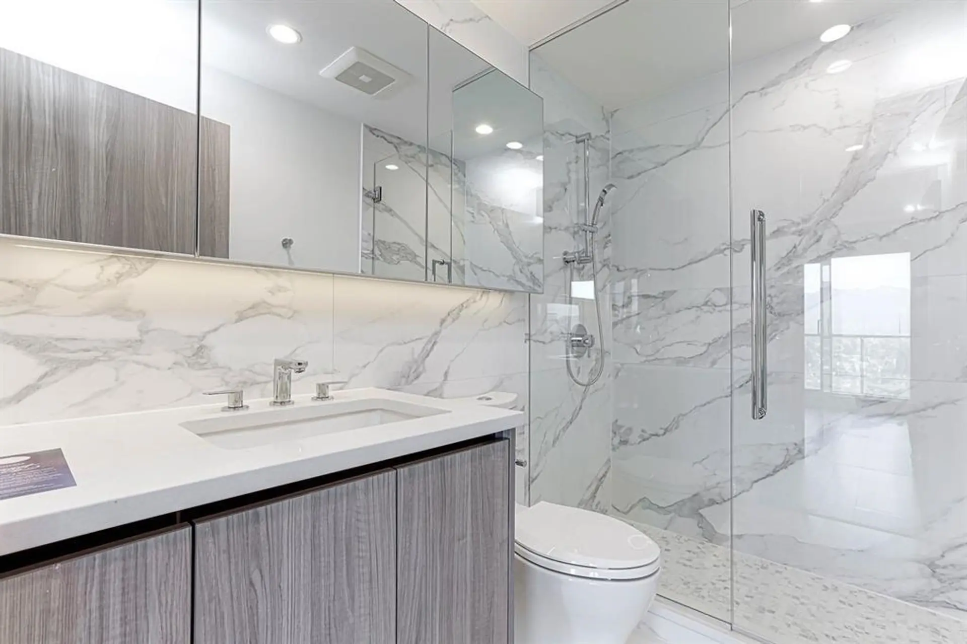 Property at #3403 4880 LOUGHEED HIGHWAY, Burnaby, BC