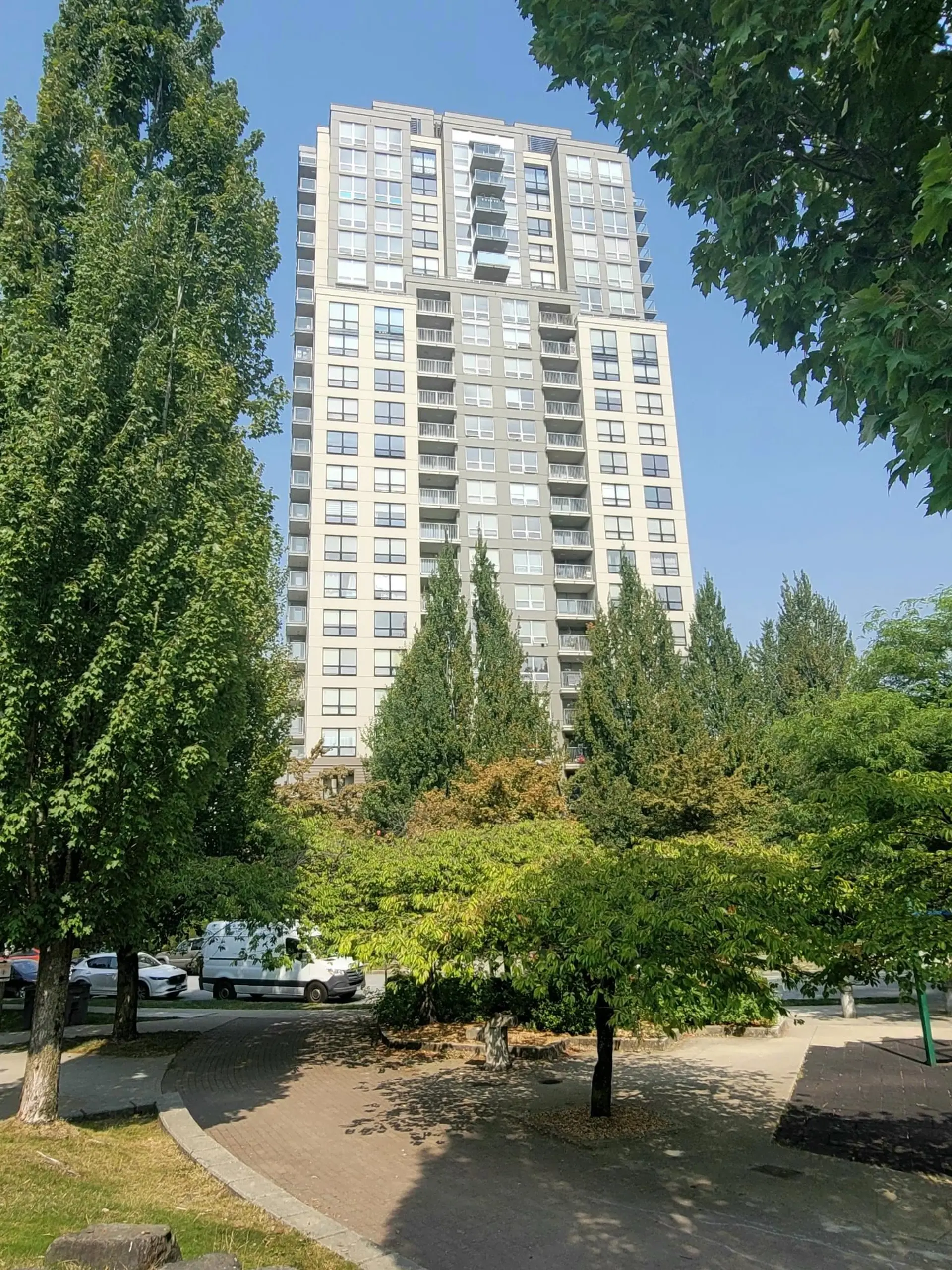 #302 3663 Crowley Drive - Image 2