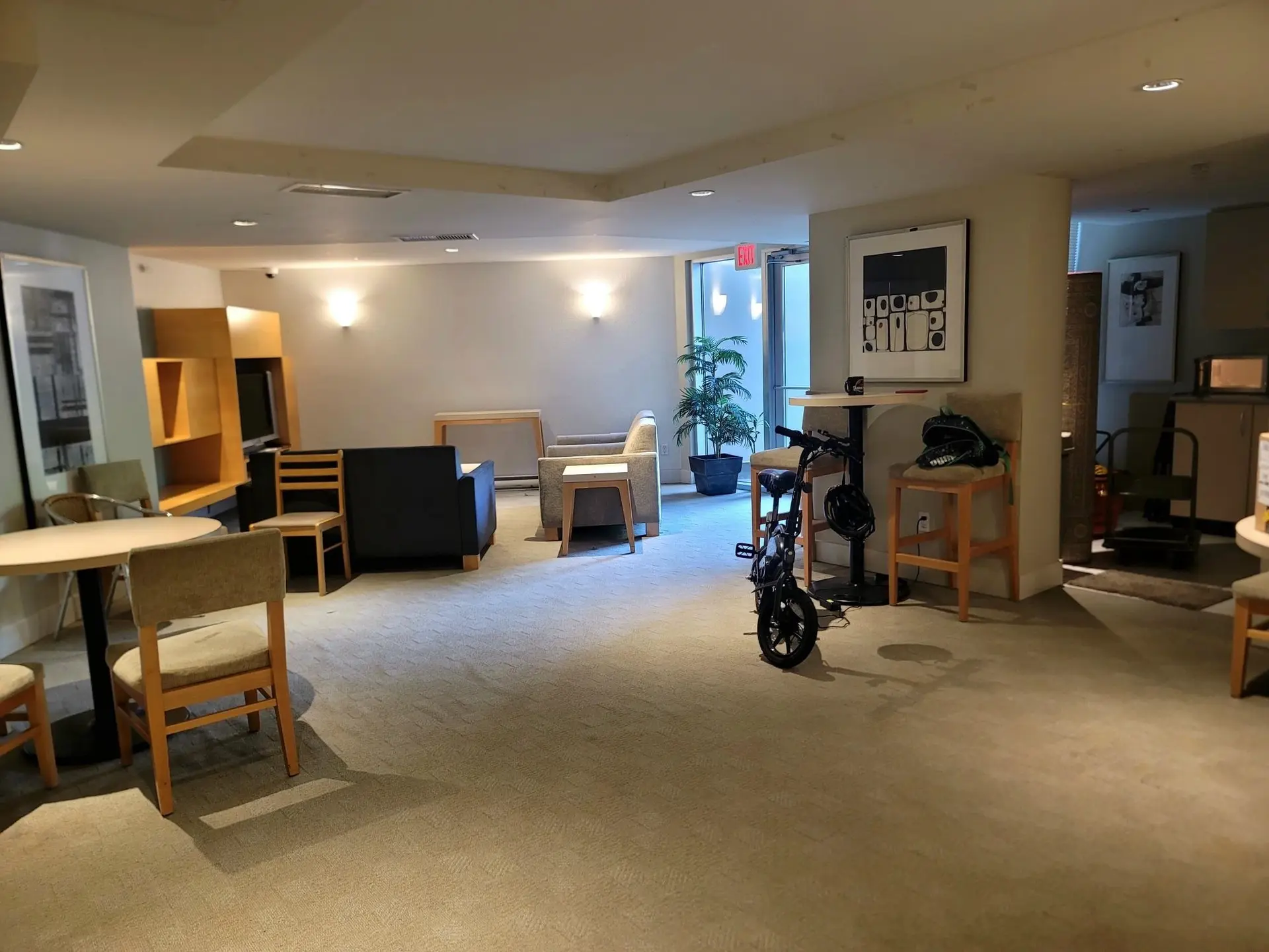 #302 3663 Crowley Drive - Image 16